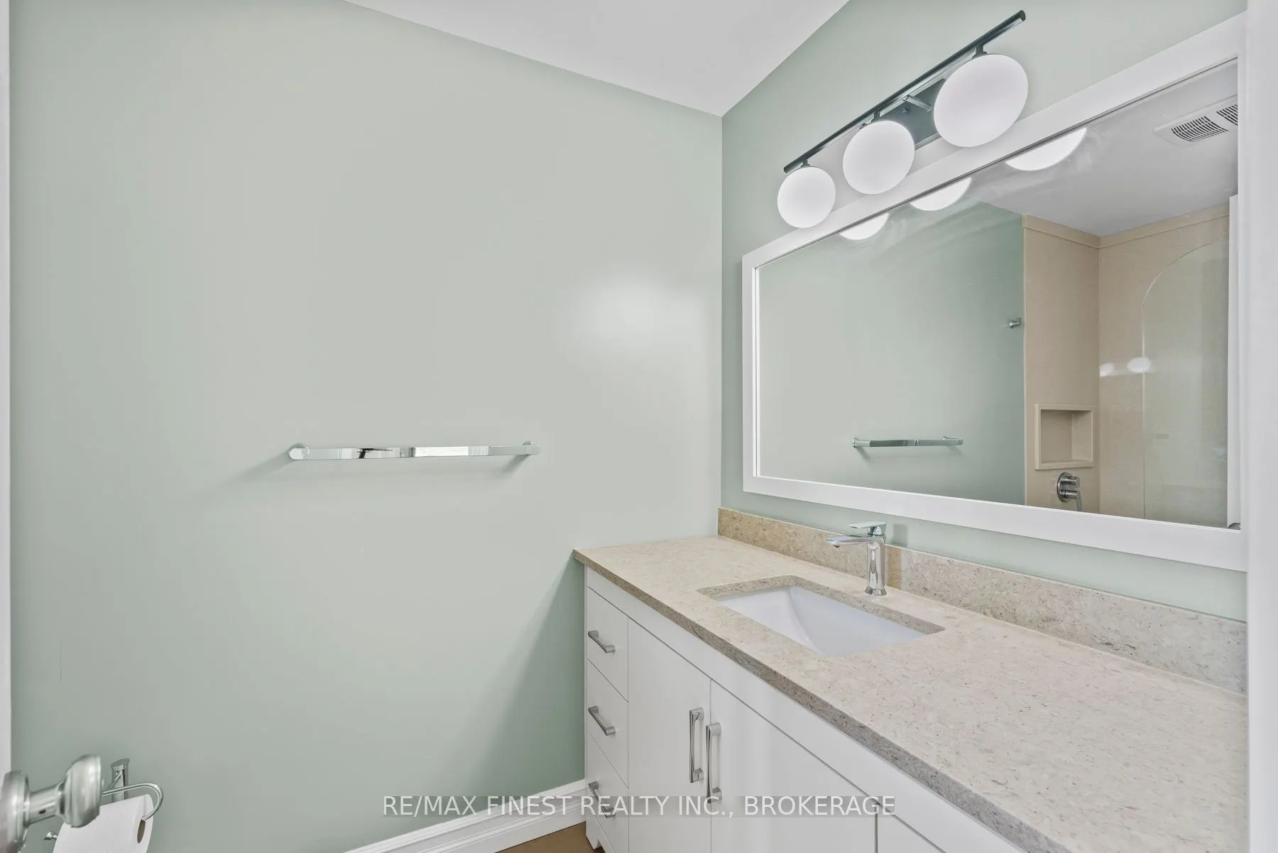 3743 Maple Crest Court