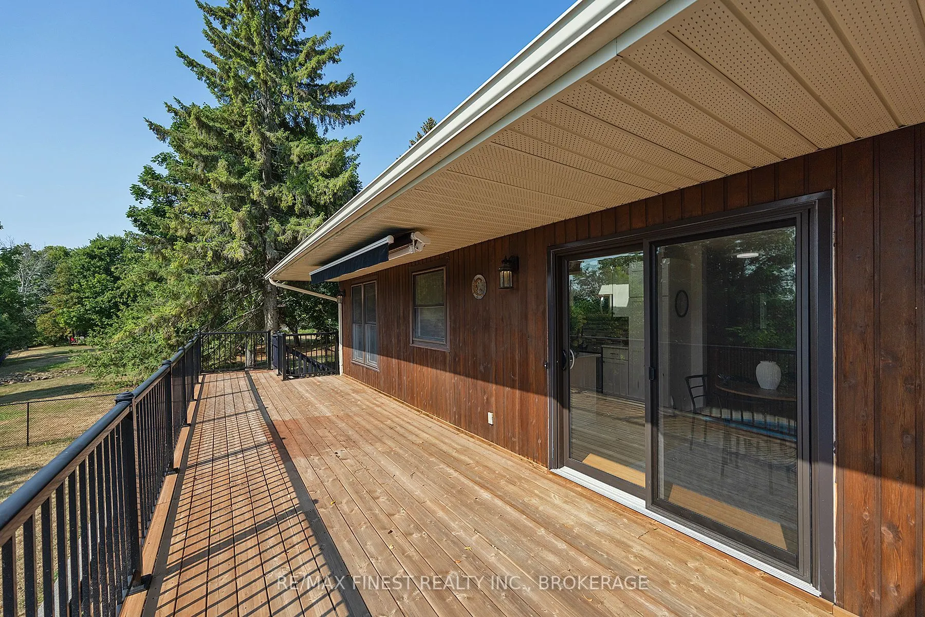 3743 Maple Crest Court