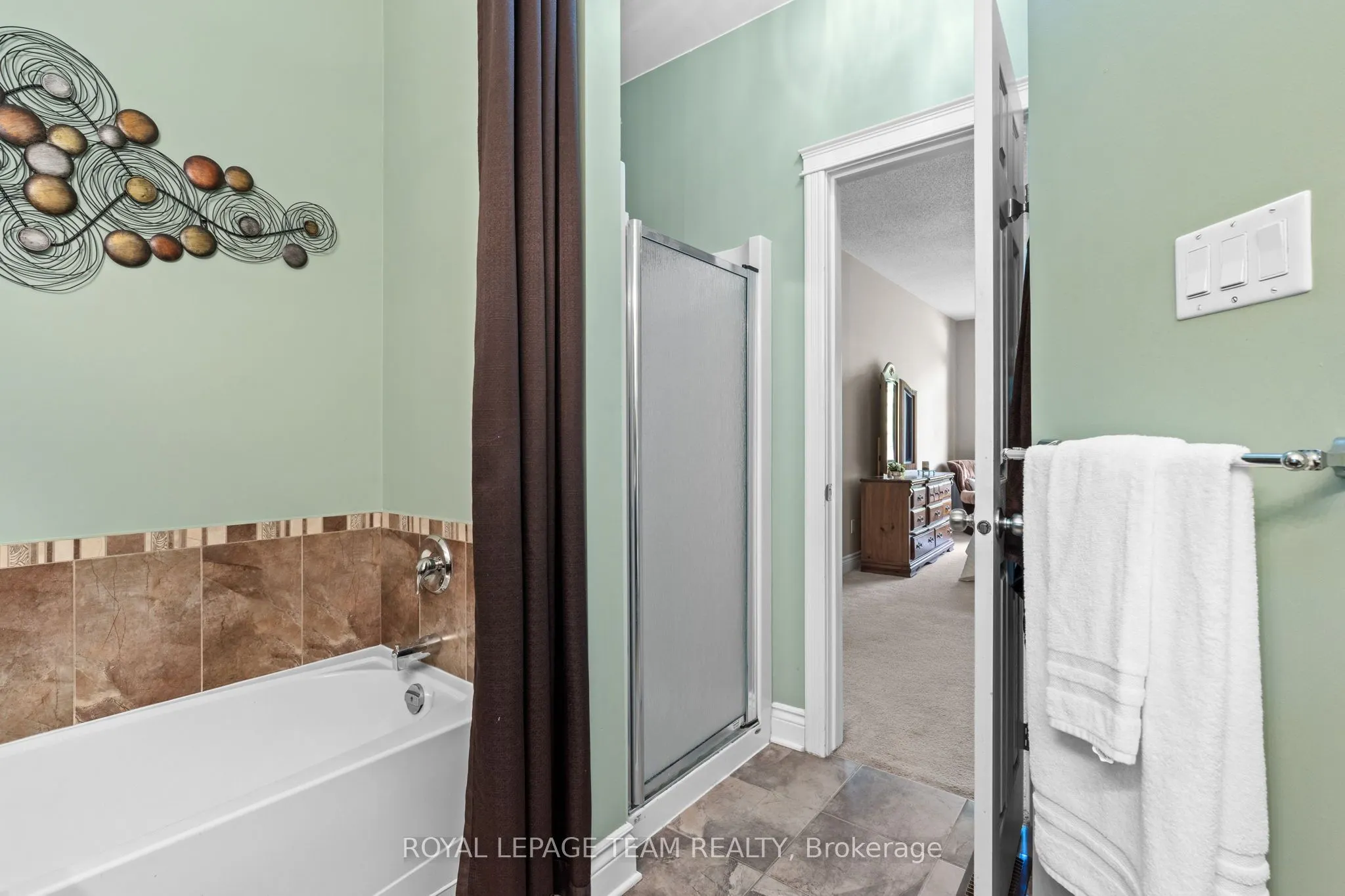 920 Burwash Landing Bay