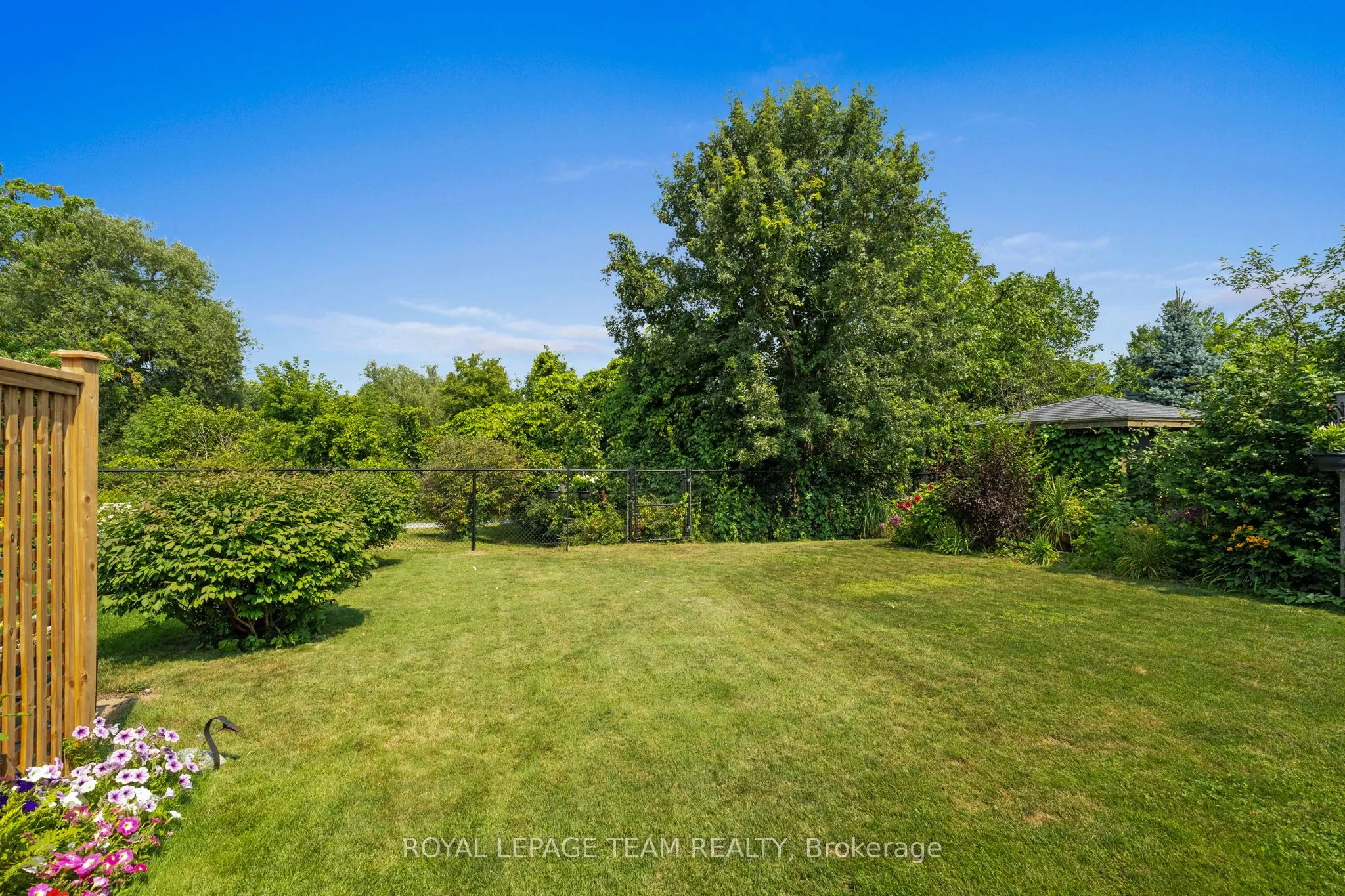 920 Burwash Landing Bay
