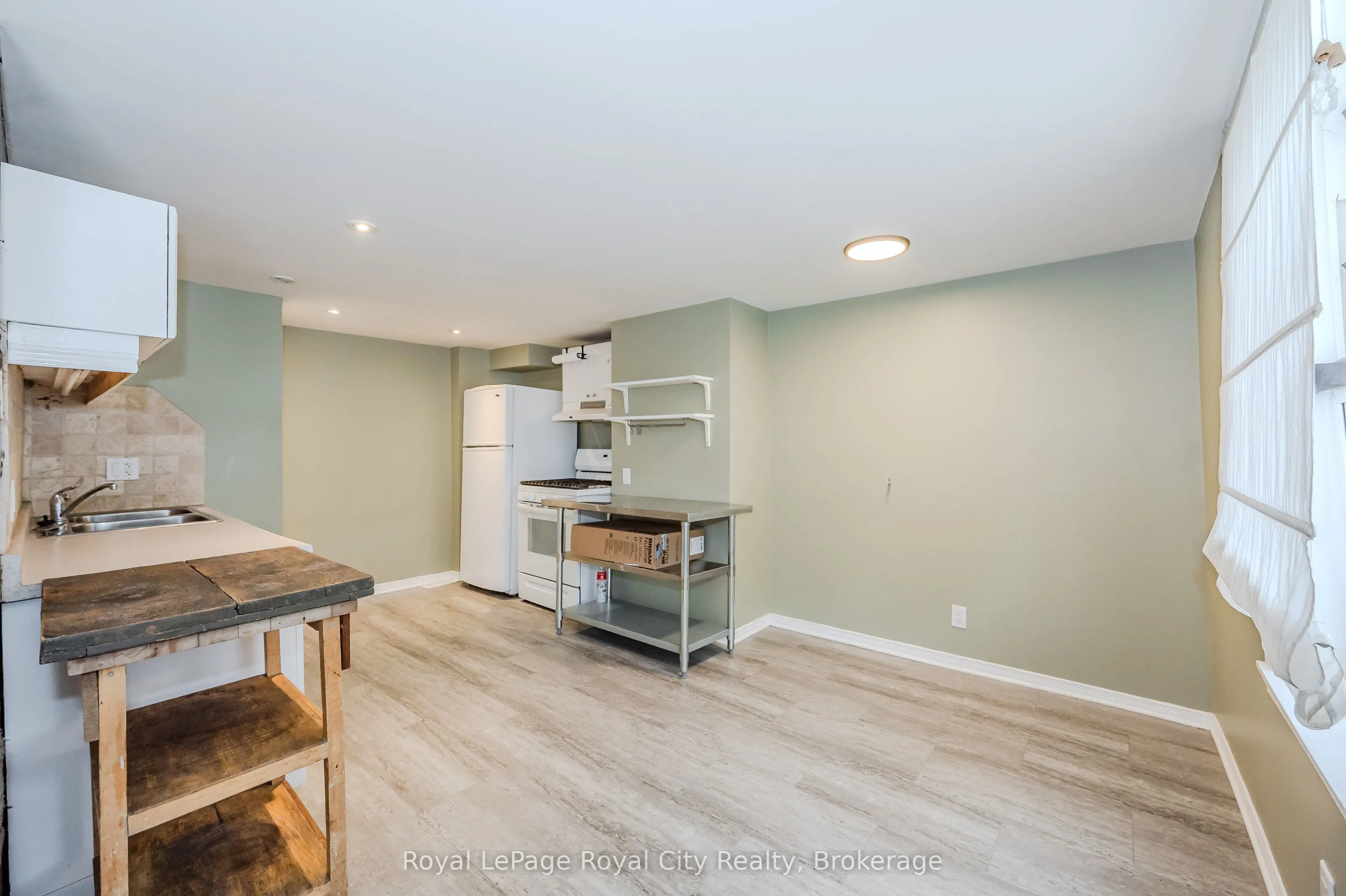 93 ESSEX Street, #Front Unit