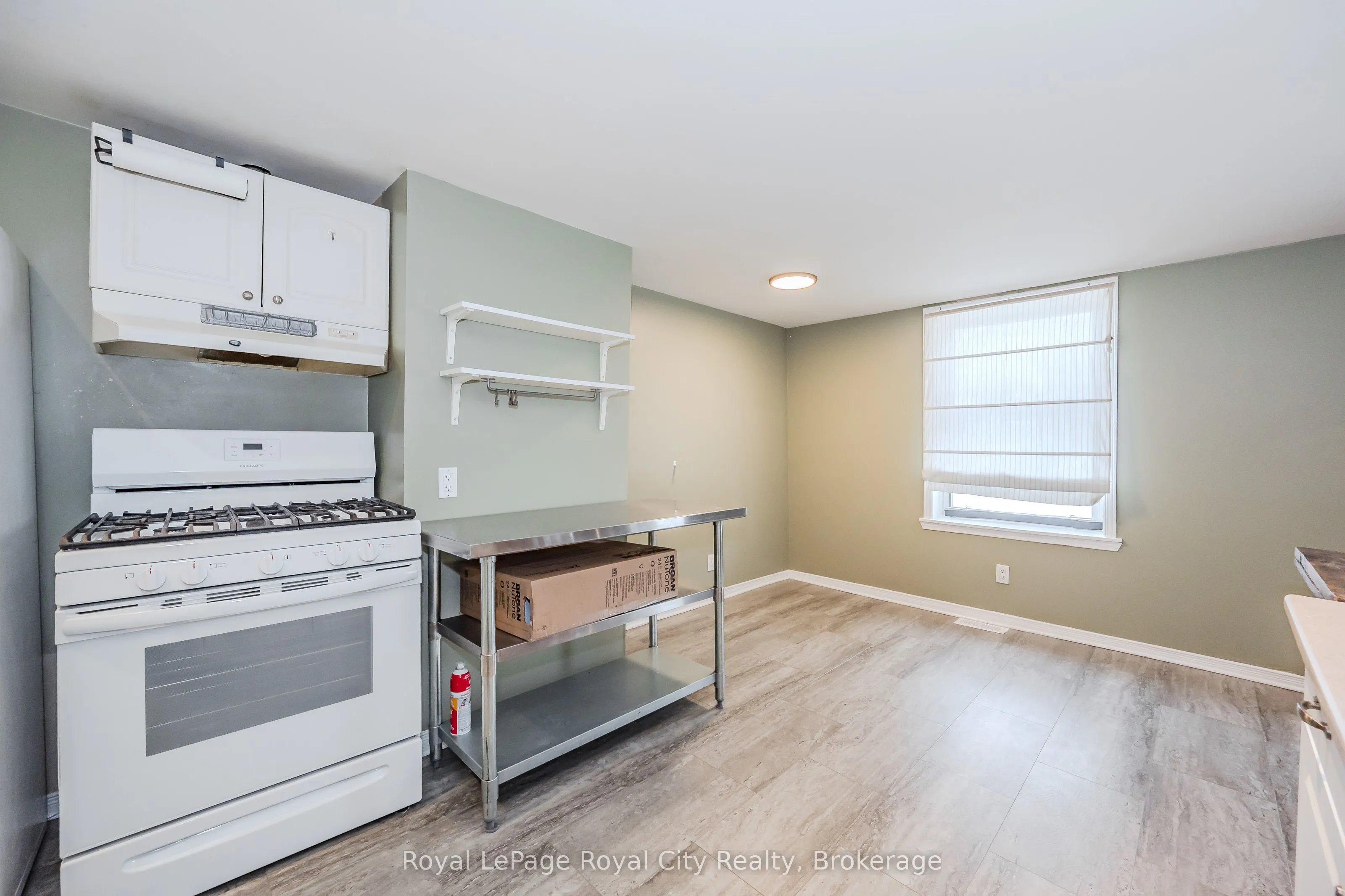 93 ESSEX Street, #Front Unit