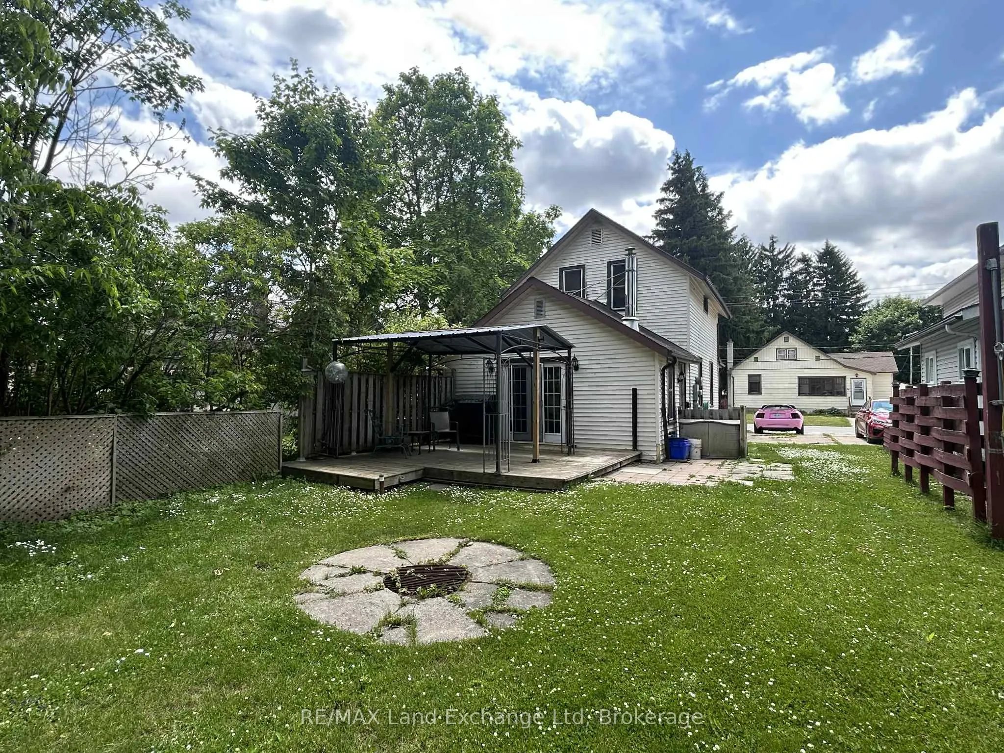 59 Albert Street E