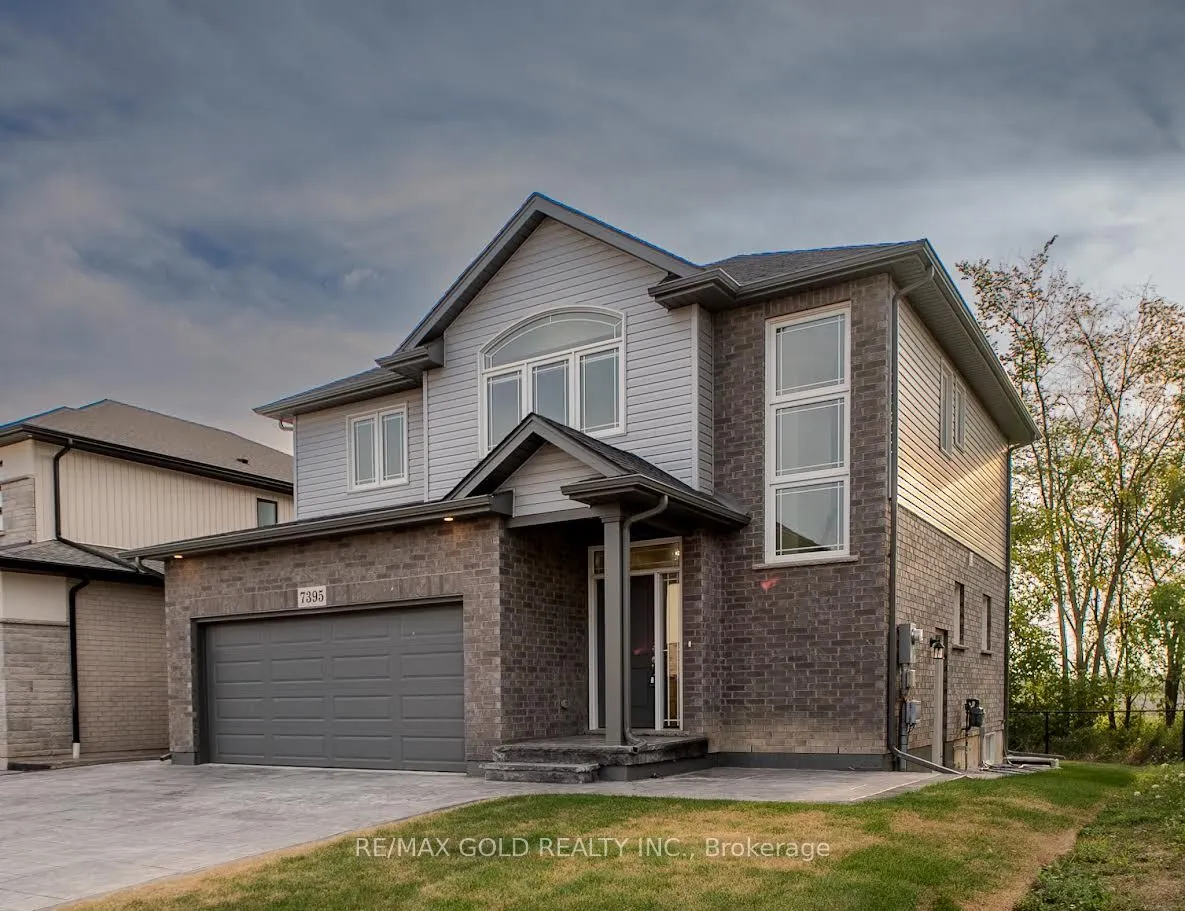 7395 Sherrilee Crescent