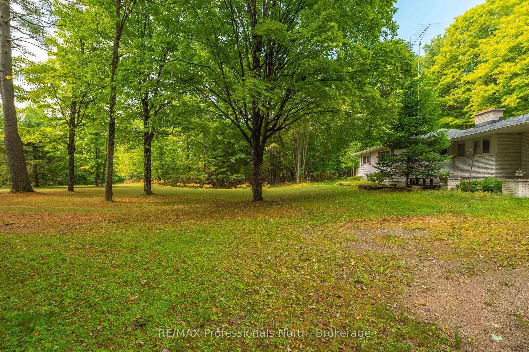 2499 Kennisis Lake Road