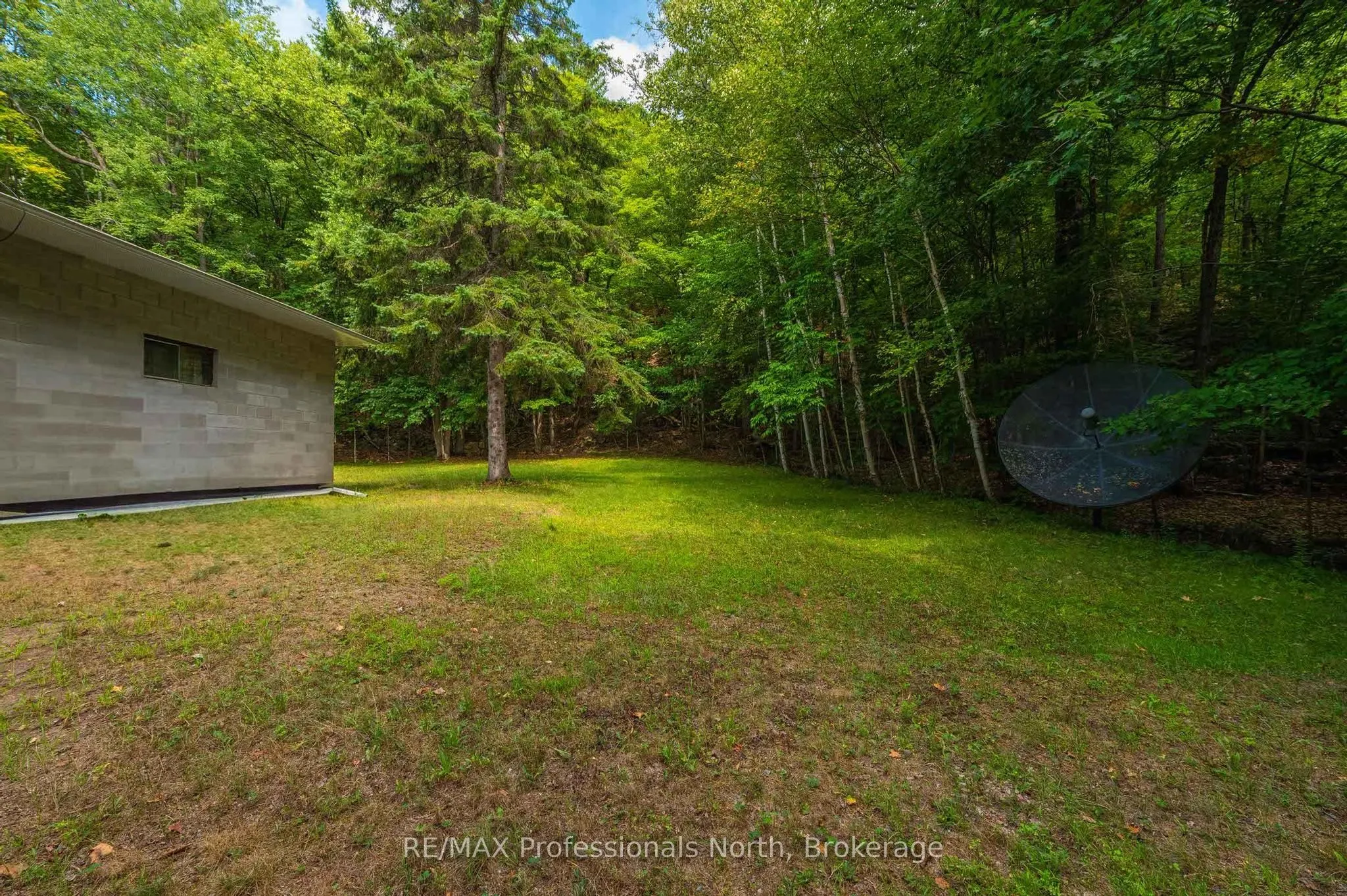 2499 Kennisis Lake Road