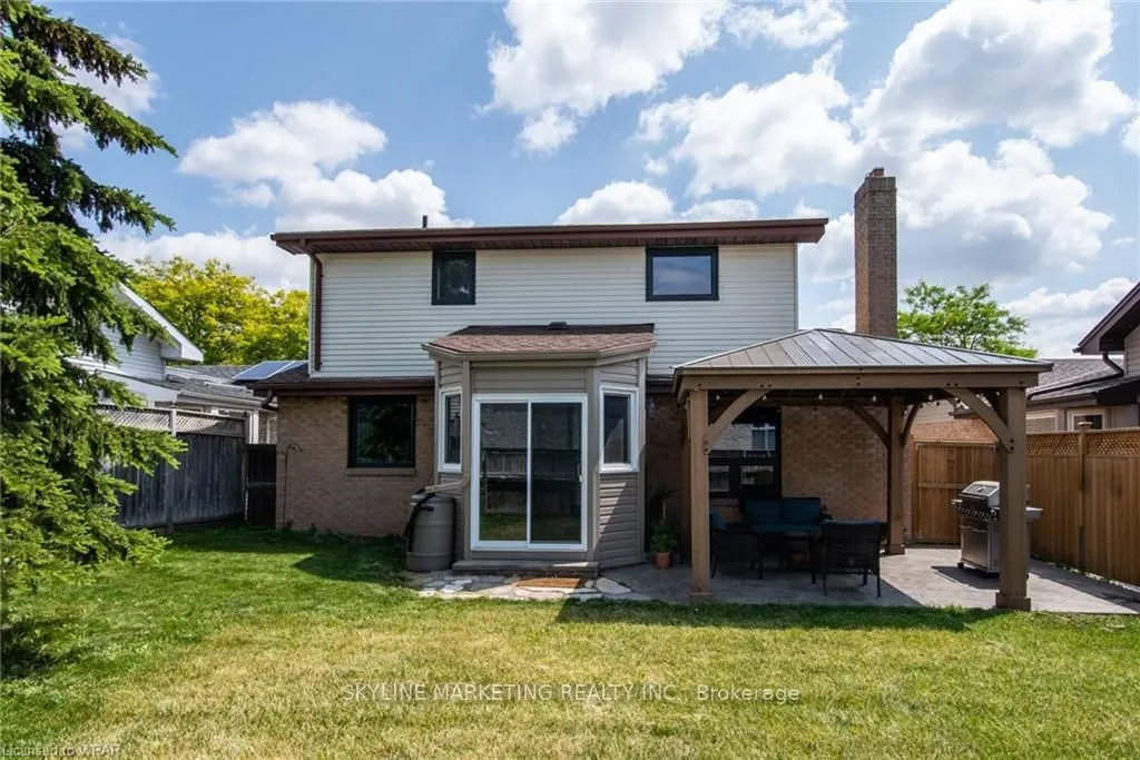 17 Oneida Place