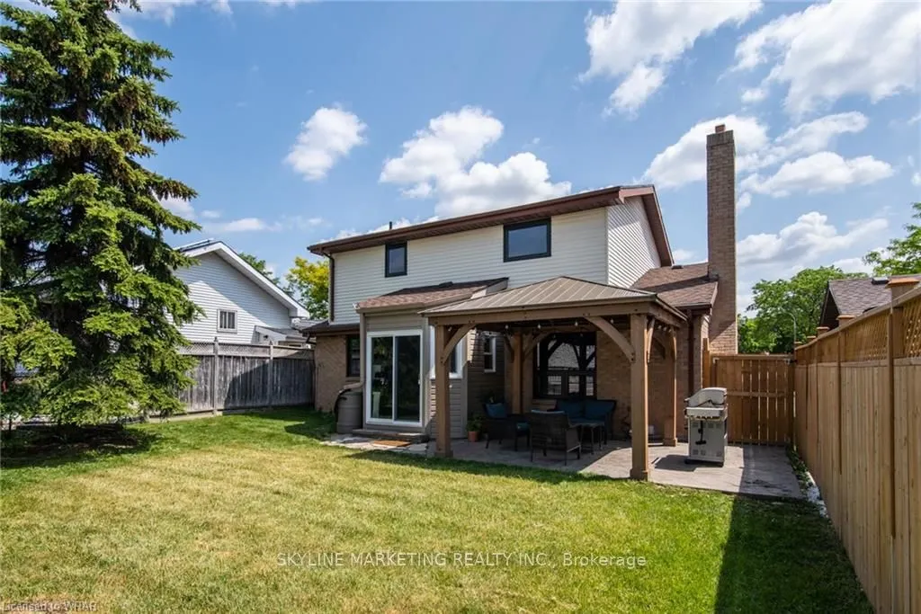 17 Oneida Place