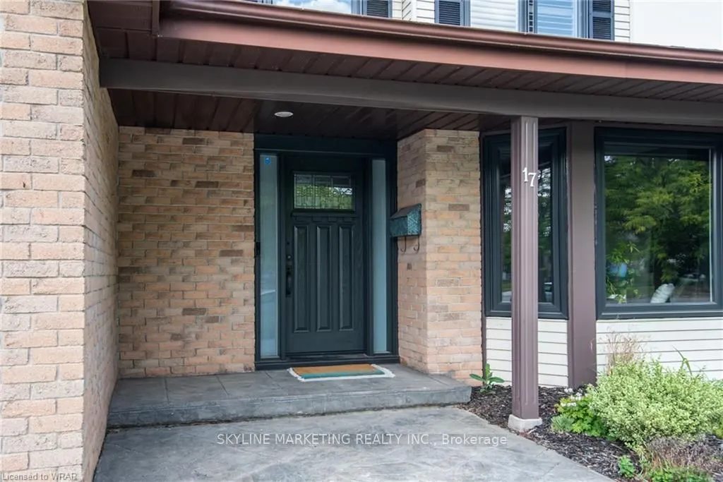 17 Oneida Place