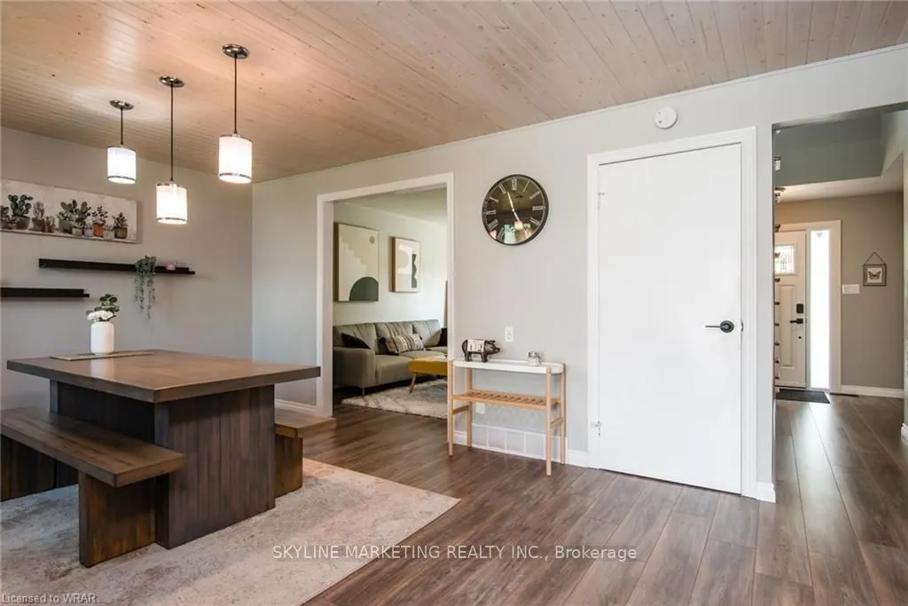 17 Oneida Place