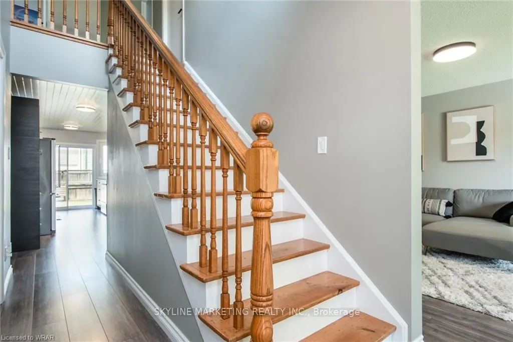 17 Oneida Place