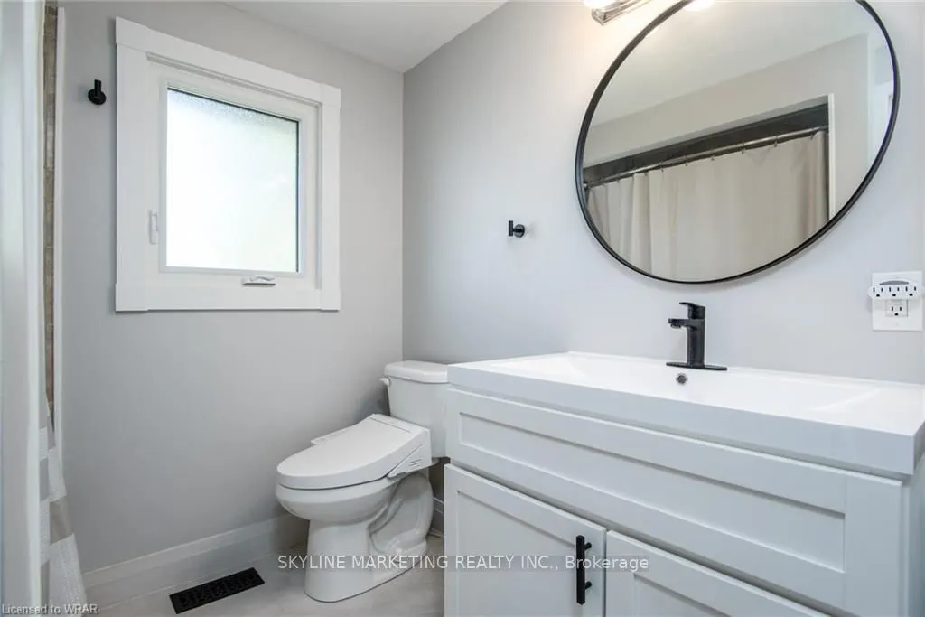 17 Oneida Place