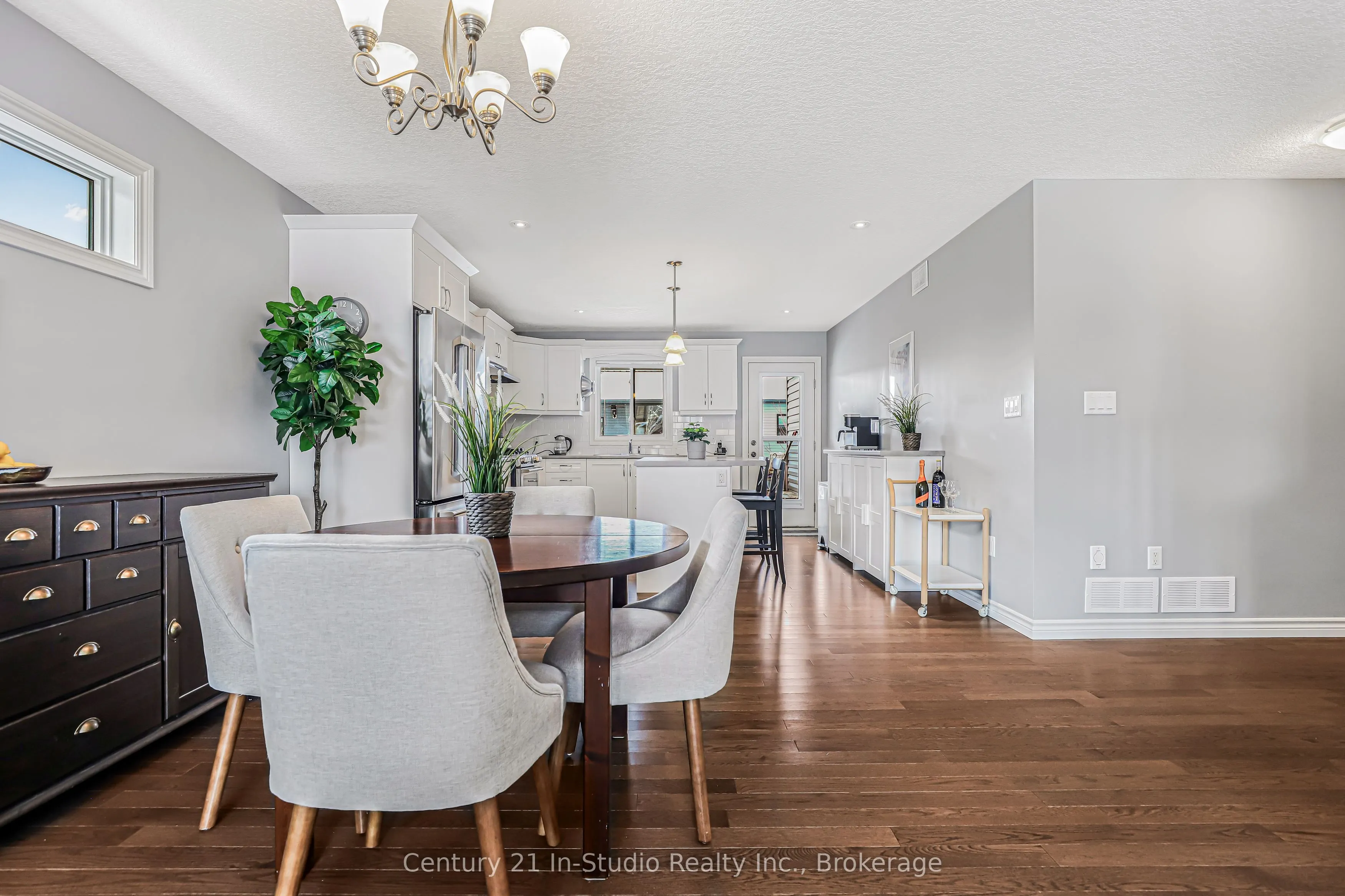 392 Peirson Avenue