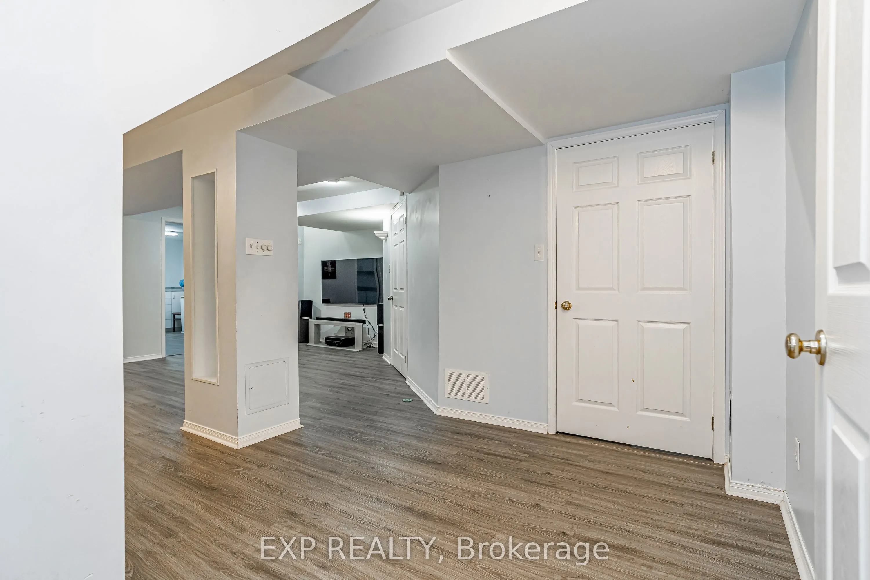 2103 Gardenway Drive