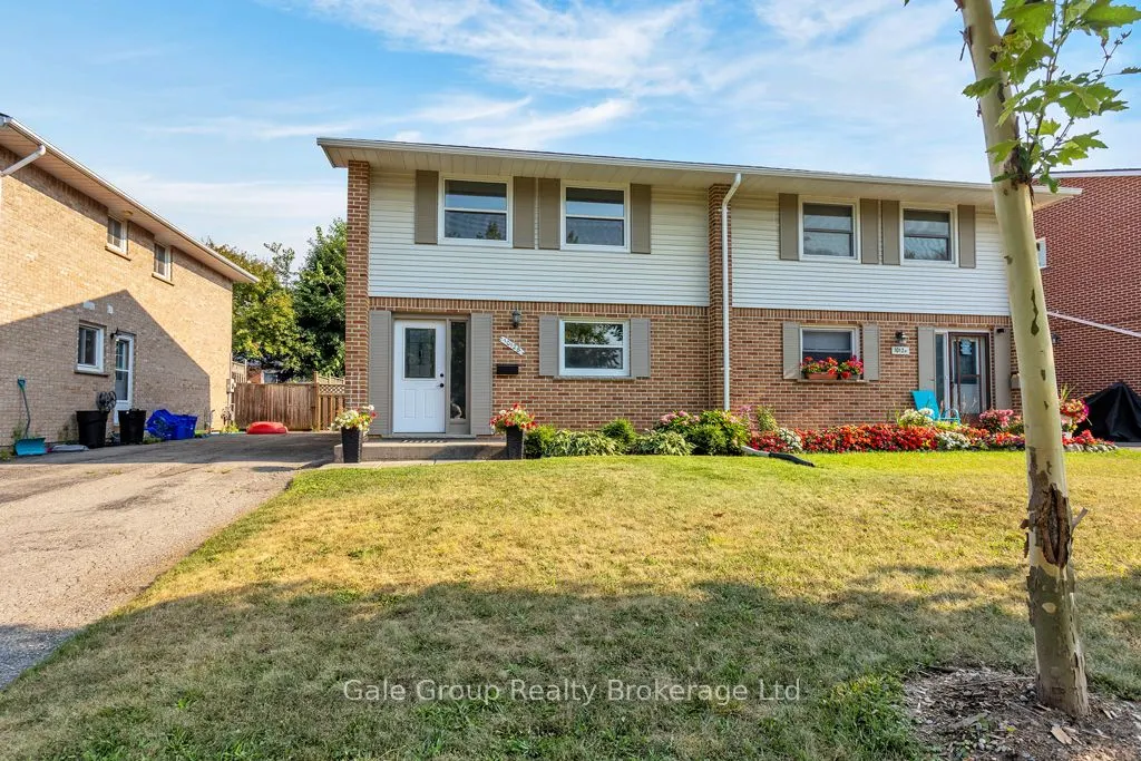 1012B Nesbitt Crescent S