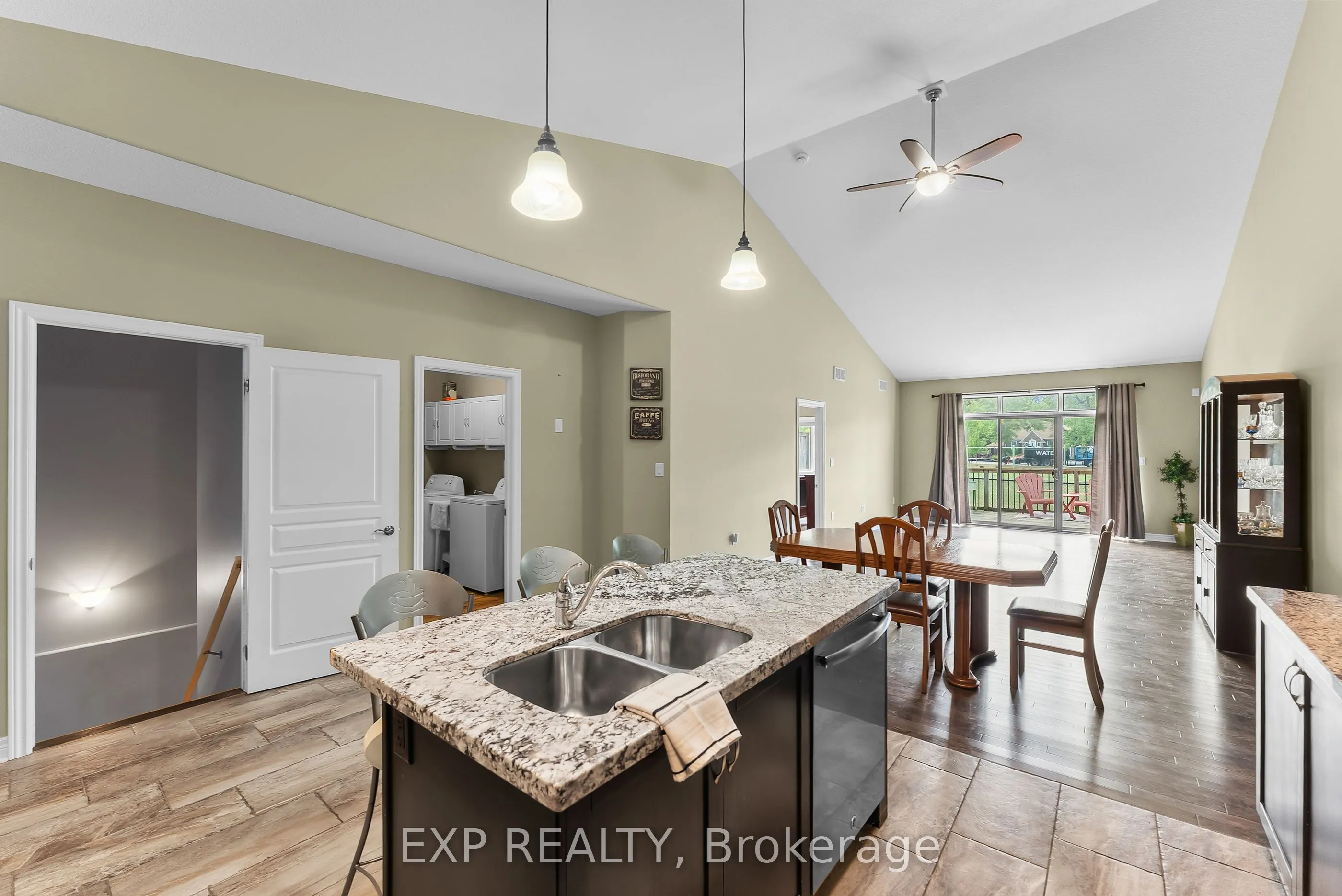 5490 Prince Edward Avenue, #4