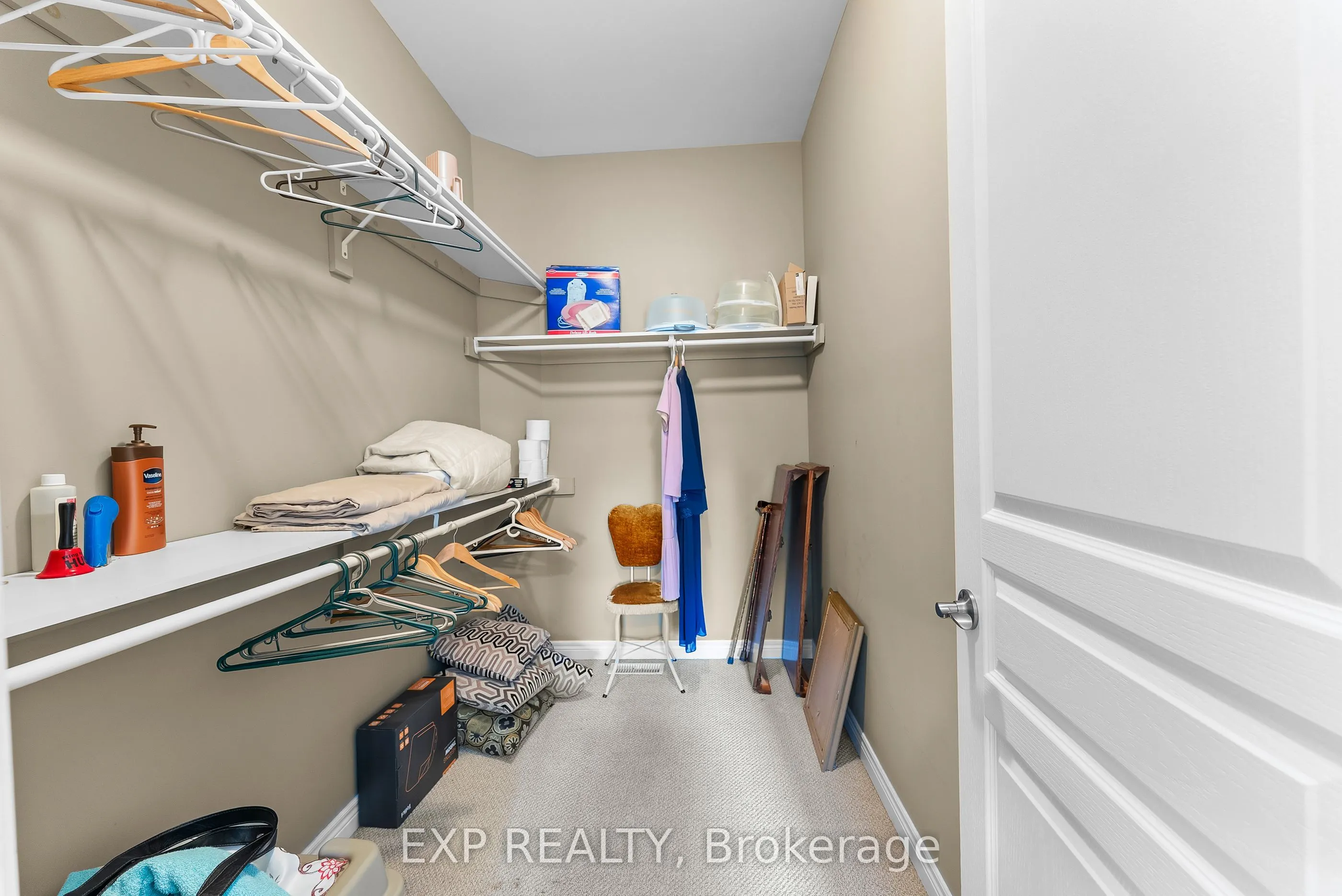 5490 Prince Edward Avenue, #4