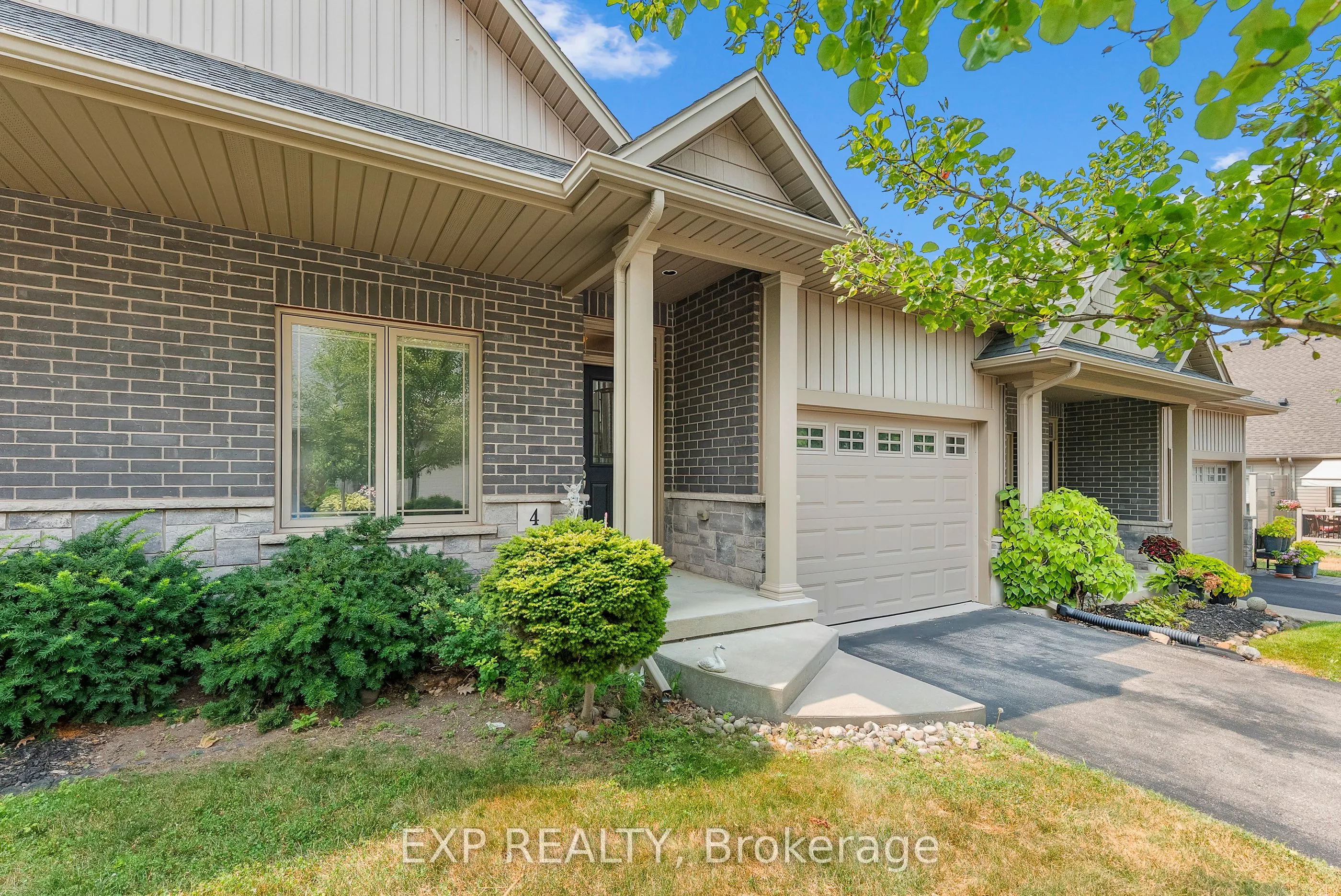 5490 Prince Edward Avenue, #4