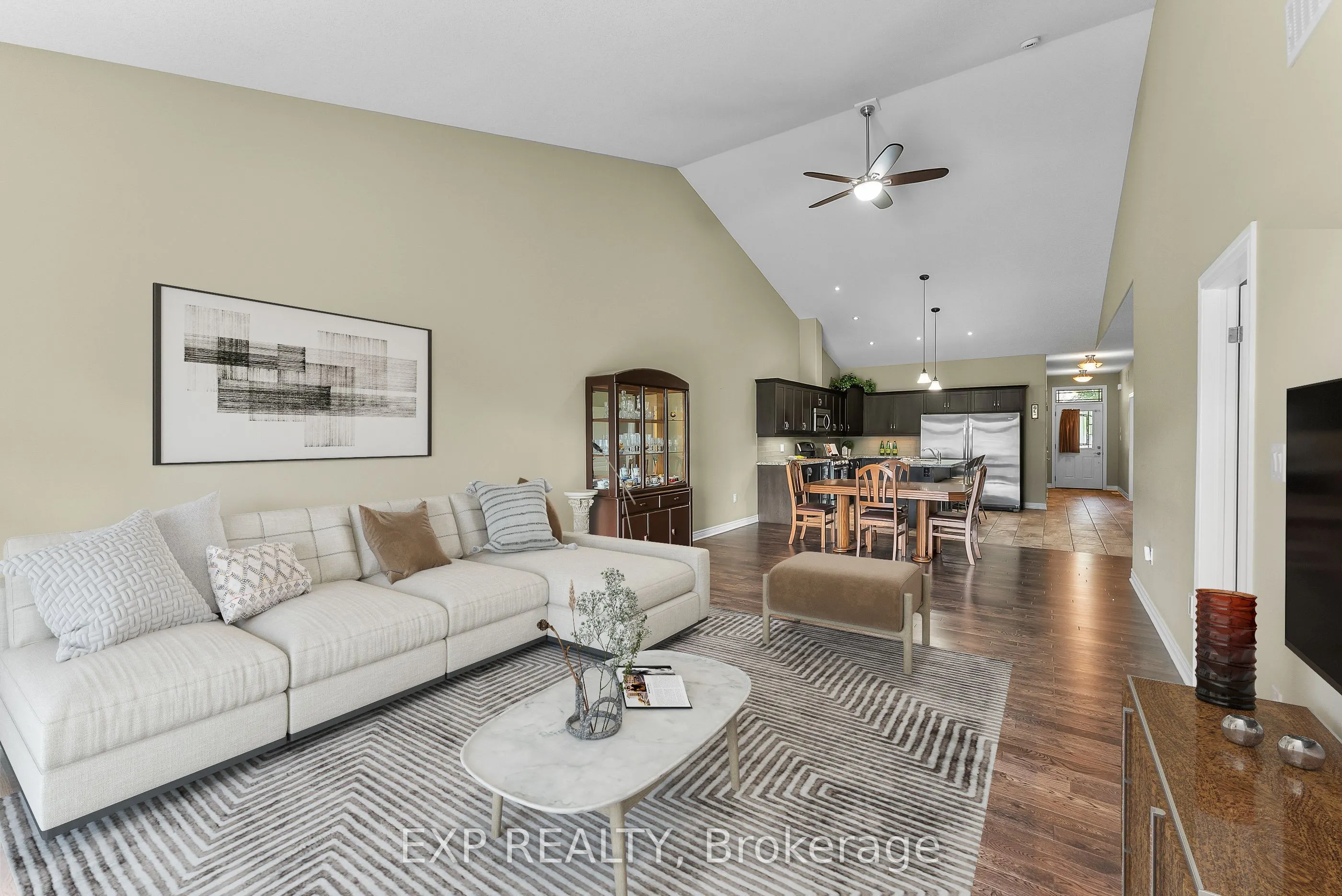 5490 Prince Edward Avenue, #4