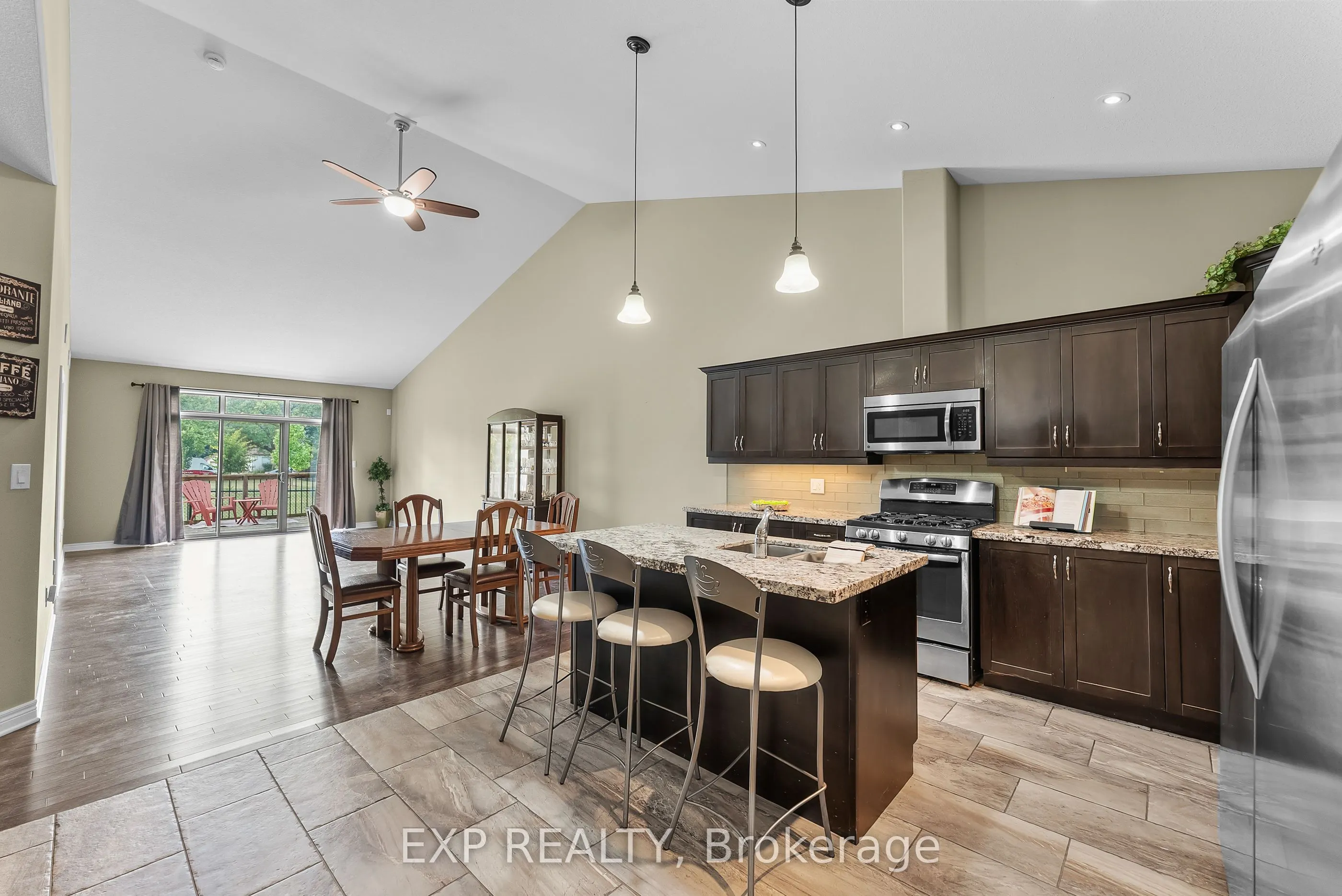 5490 Prince Edward Avenue, #4