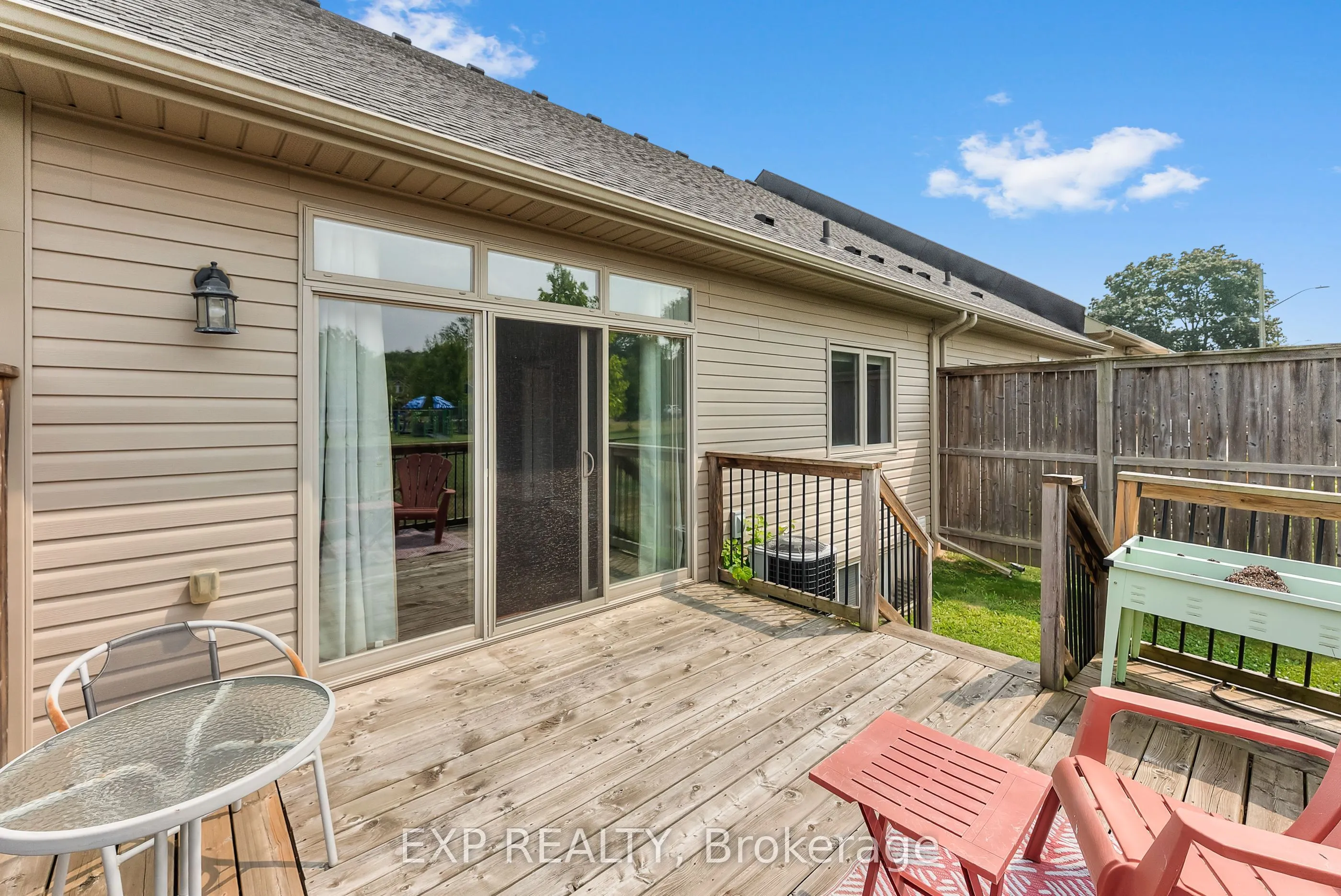 5490 Prince Edward Avenue, #4