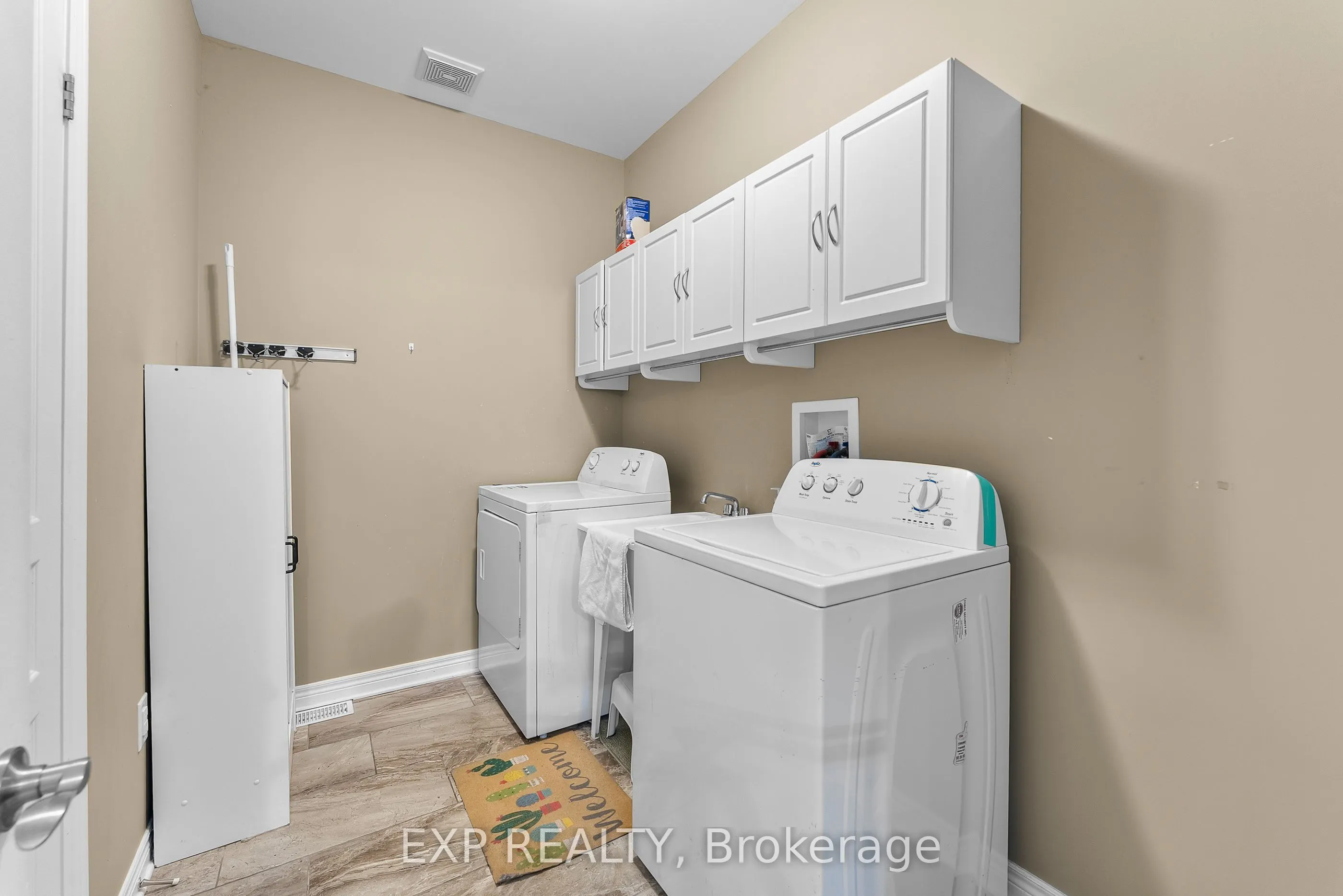 5490 Prince Edward Avenue, #4
