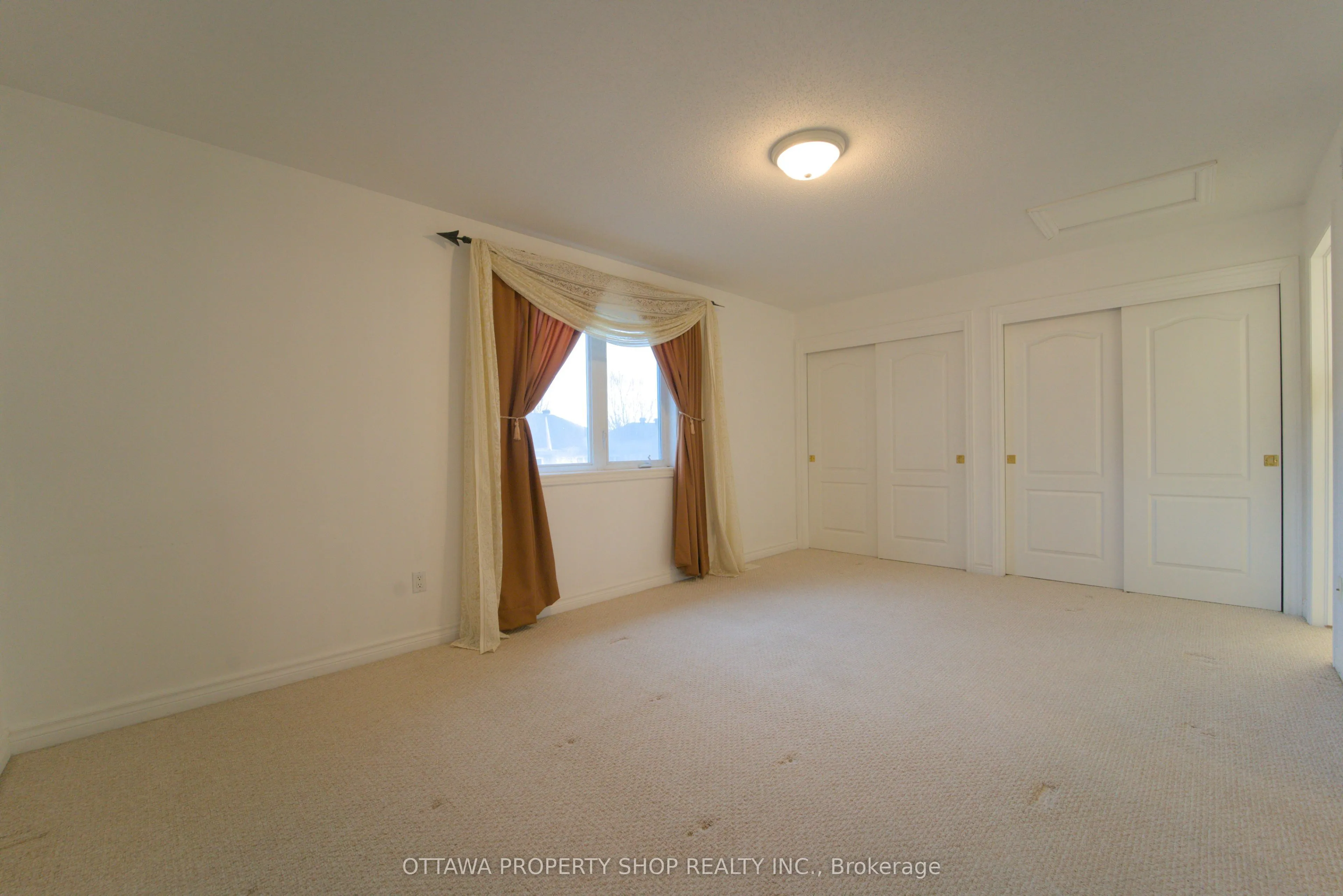37 Cresthaven Drive
