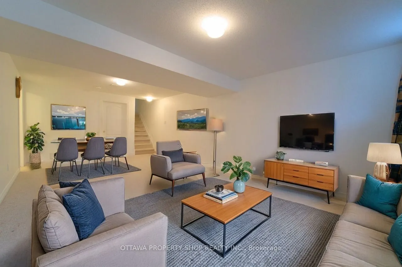 37 Cresthaven Drive