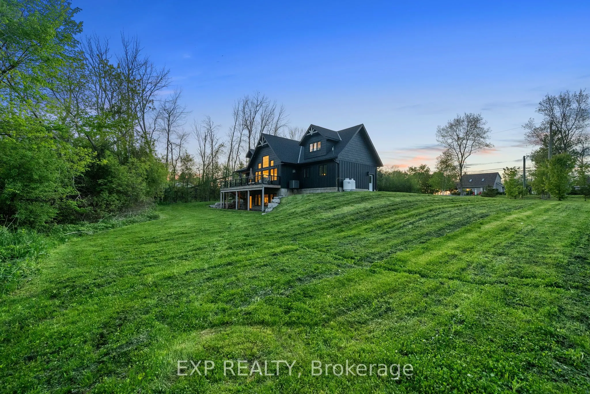 1499 Lakeside Drive