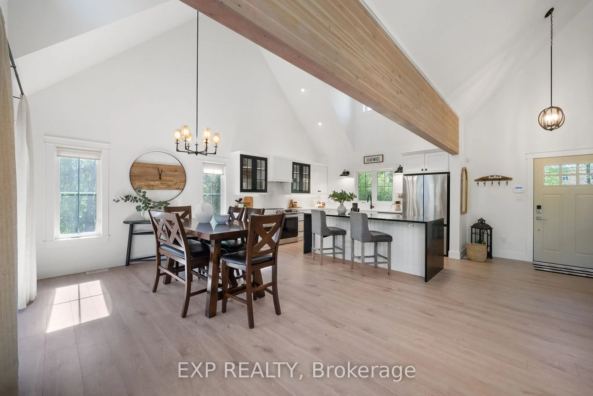 1499 Lakeside Drive