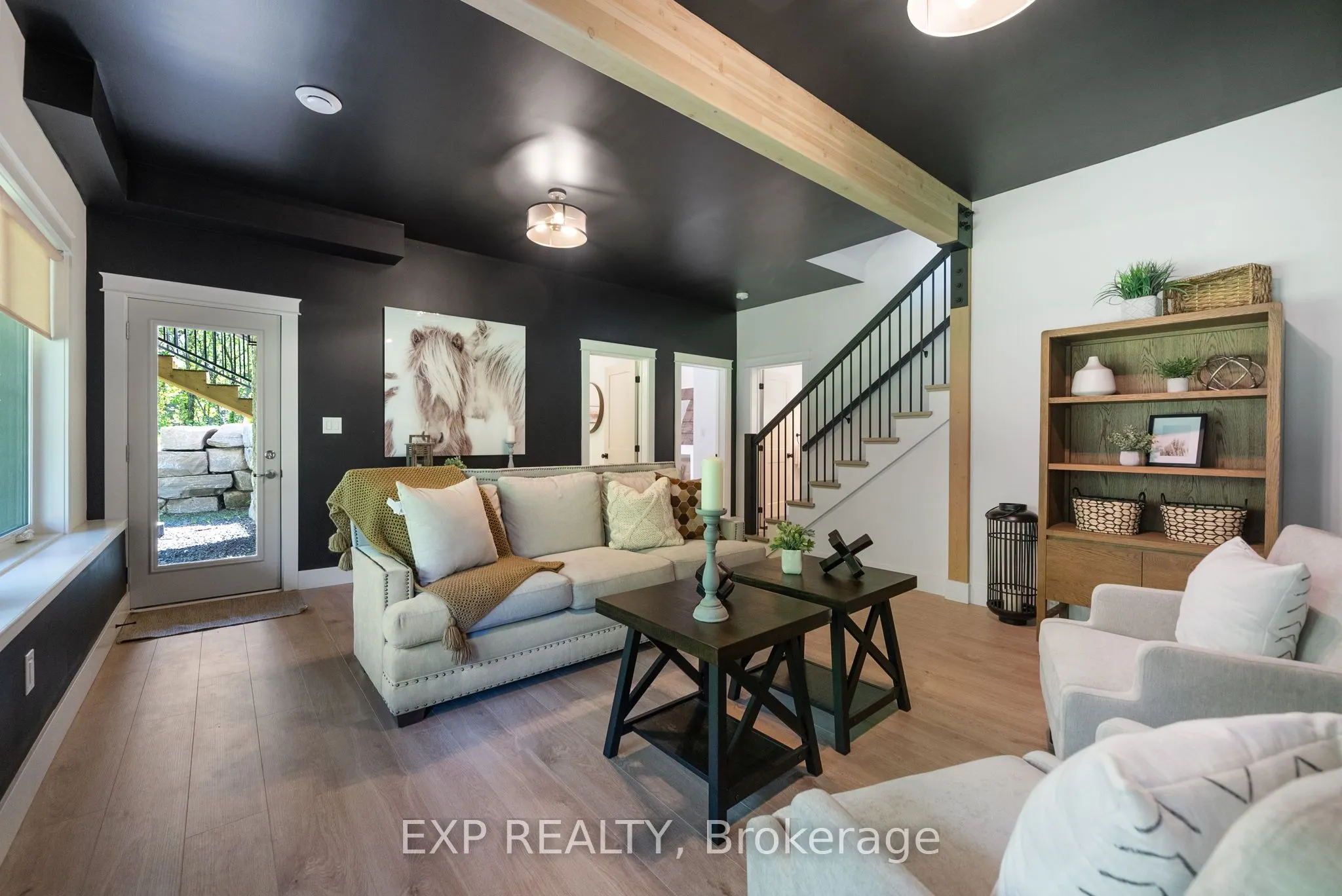 1499 Lakeside Drive