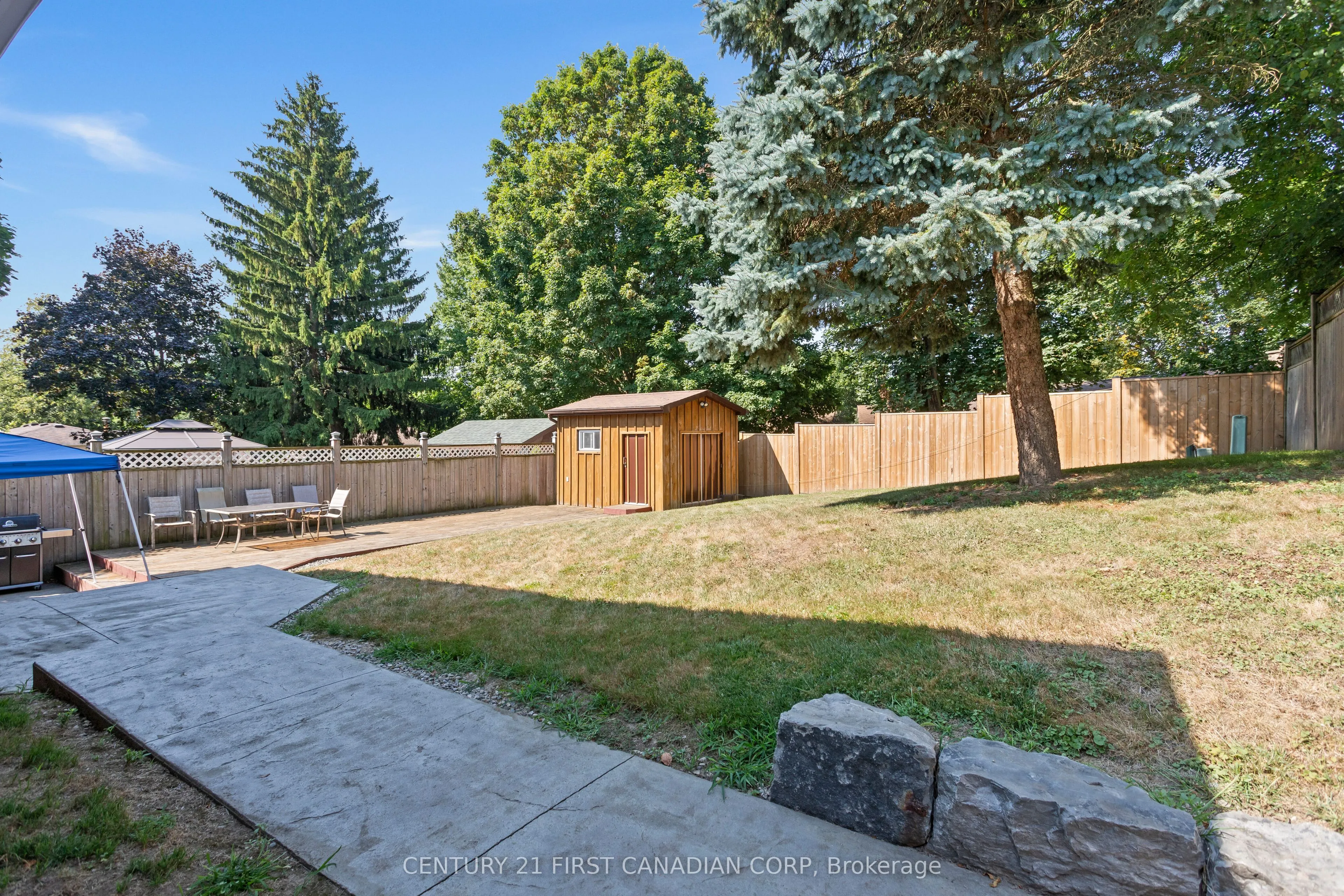 7 Rollscourt Gardens