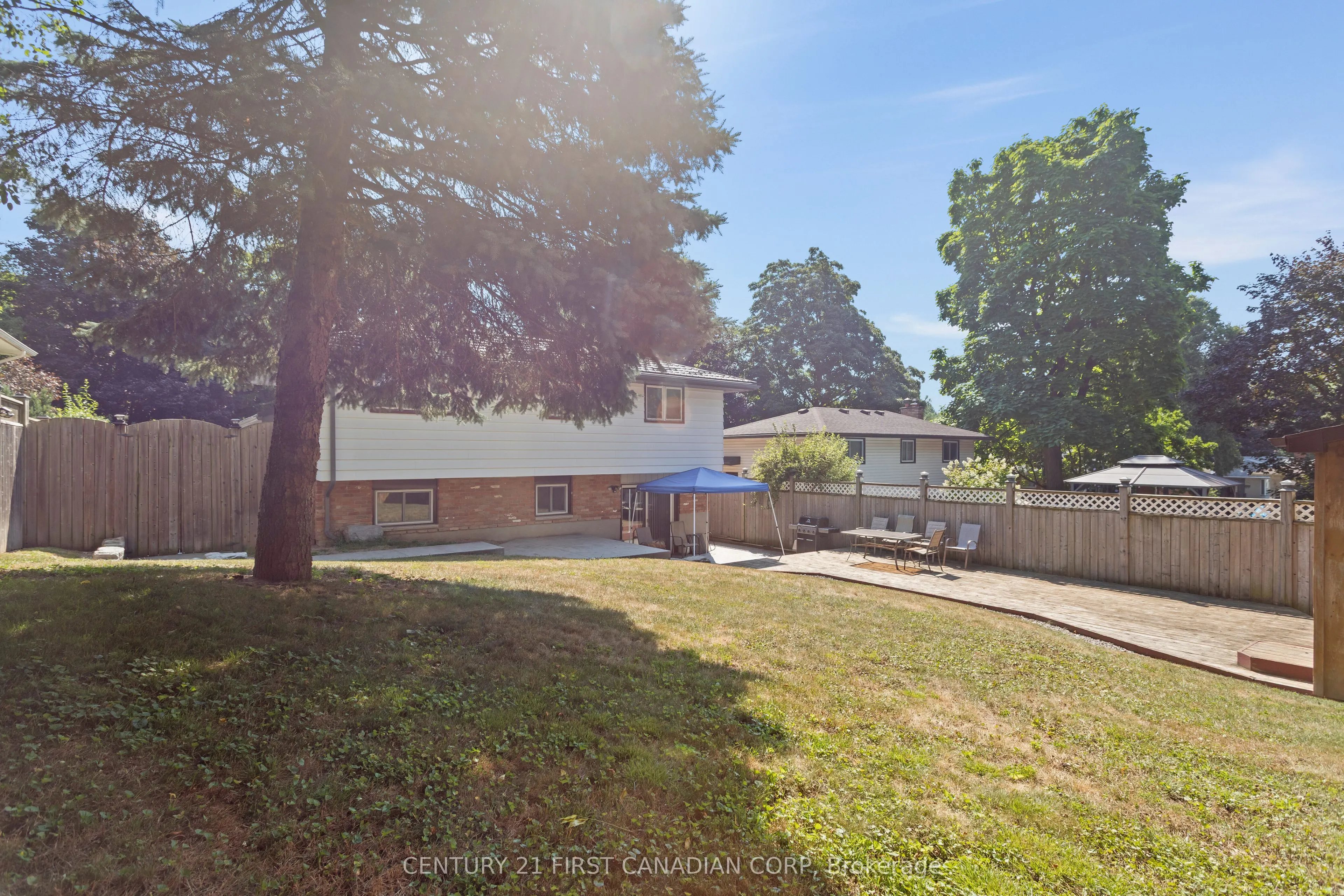 7 Rollscourt Gardens