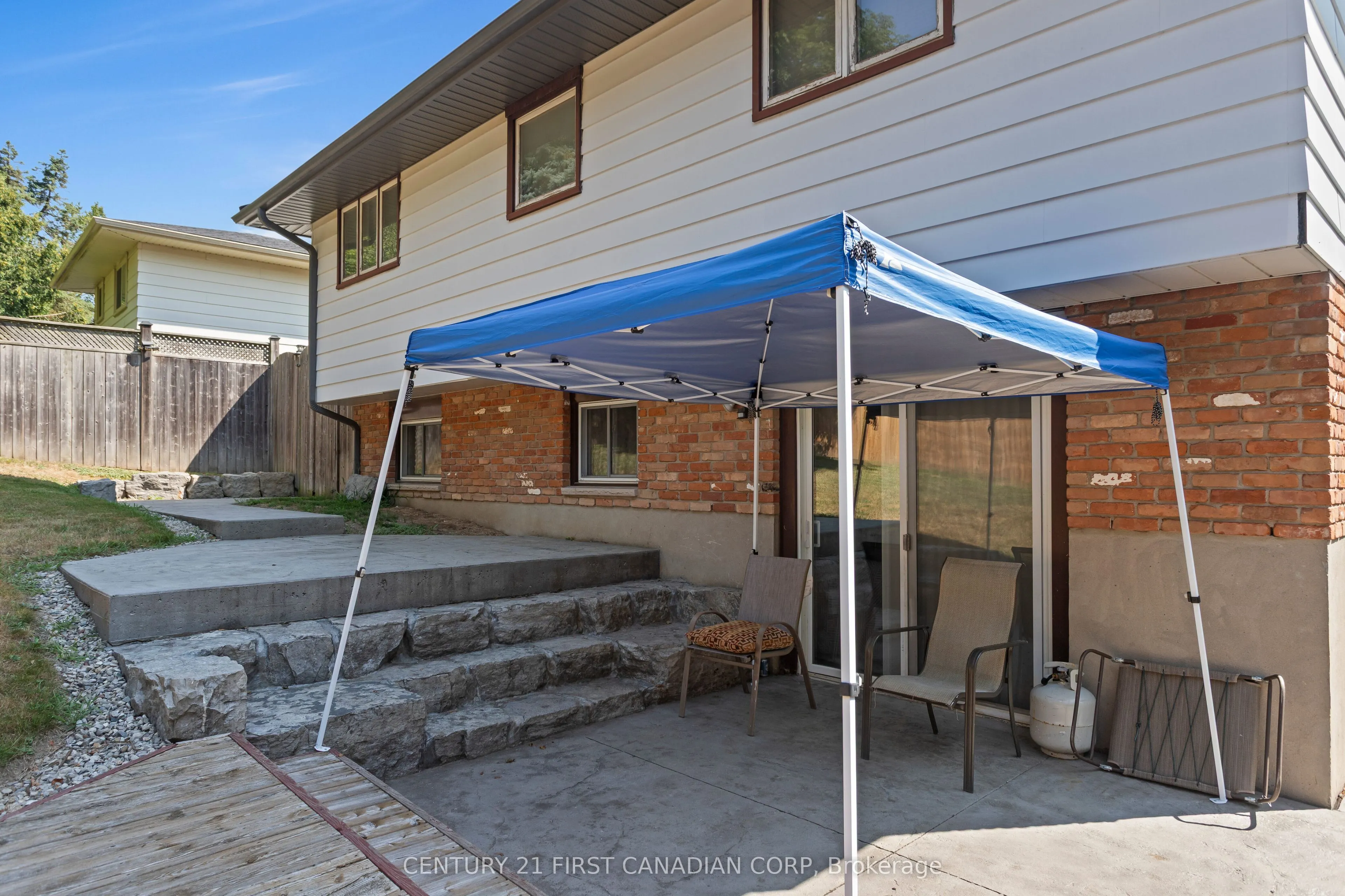 7 Rollscourt Gardens