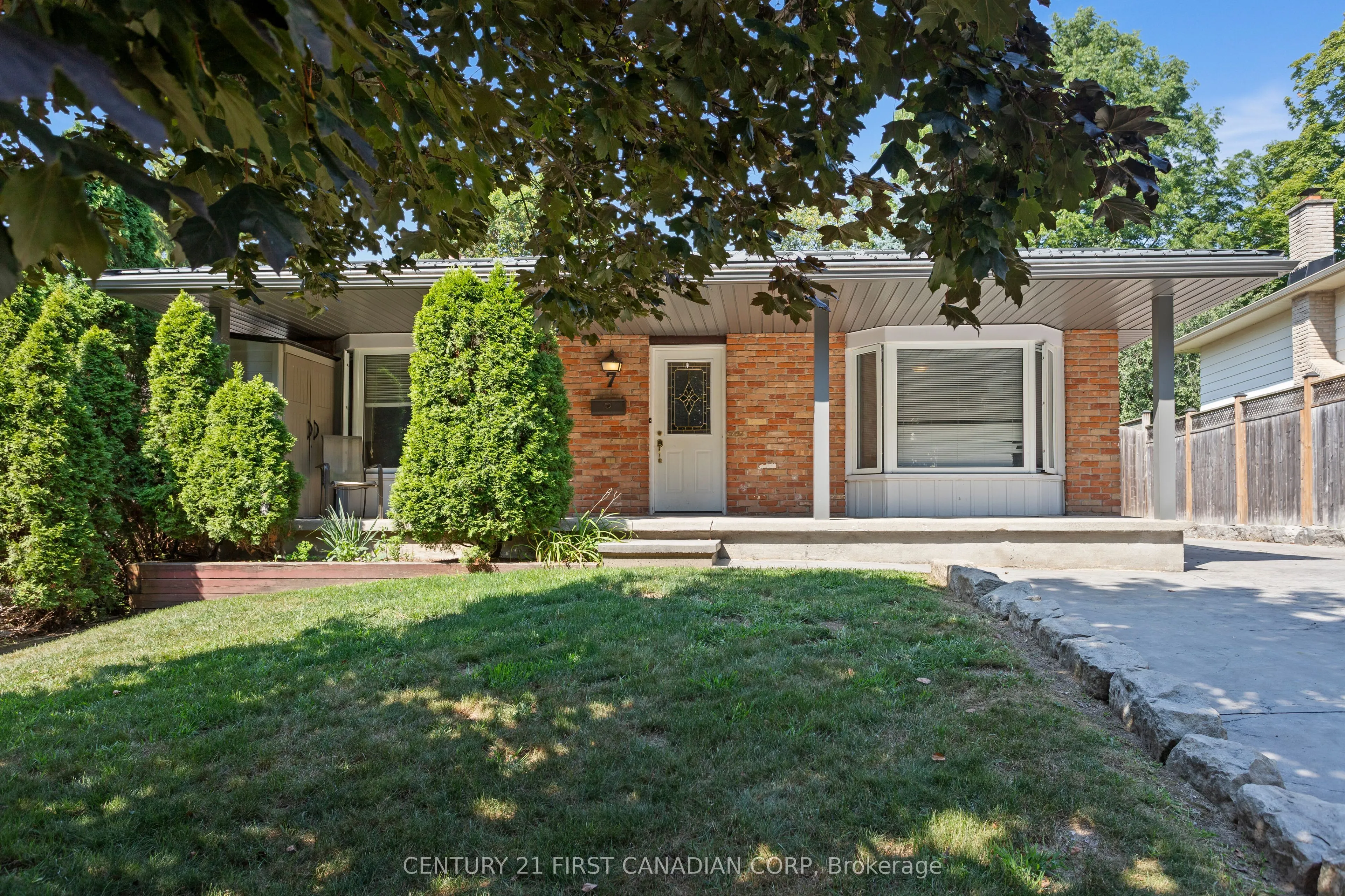 7 Rollscourt Gardens