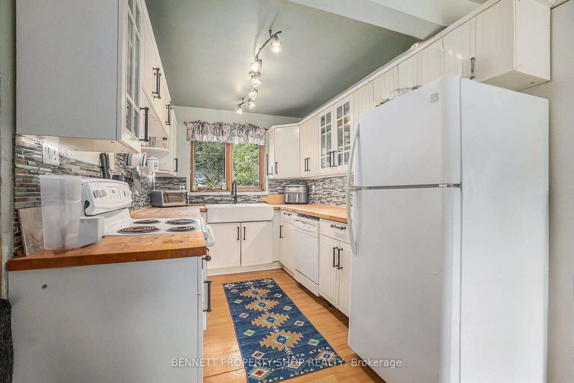 2488 Marshwood Road