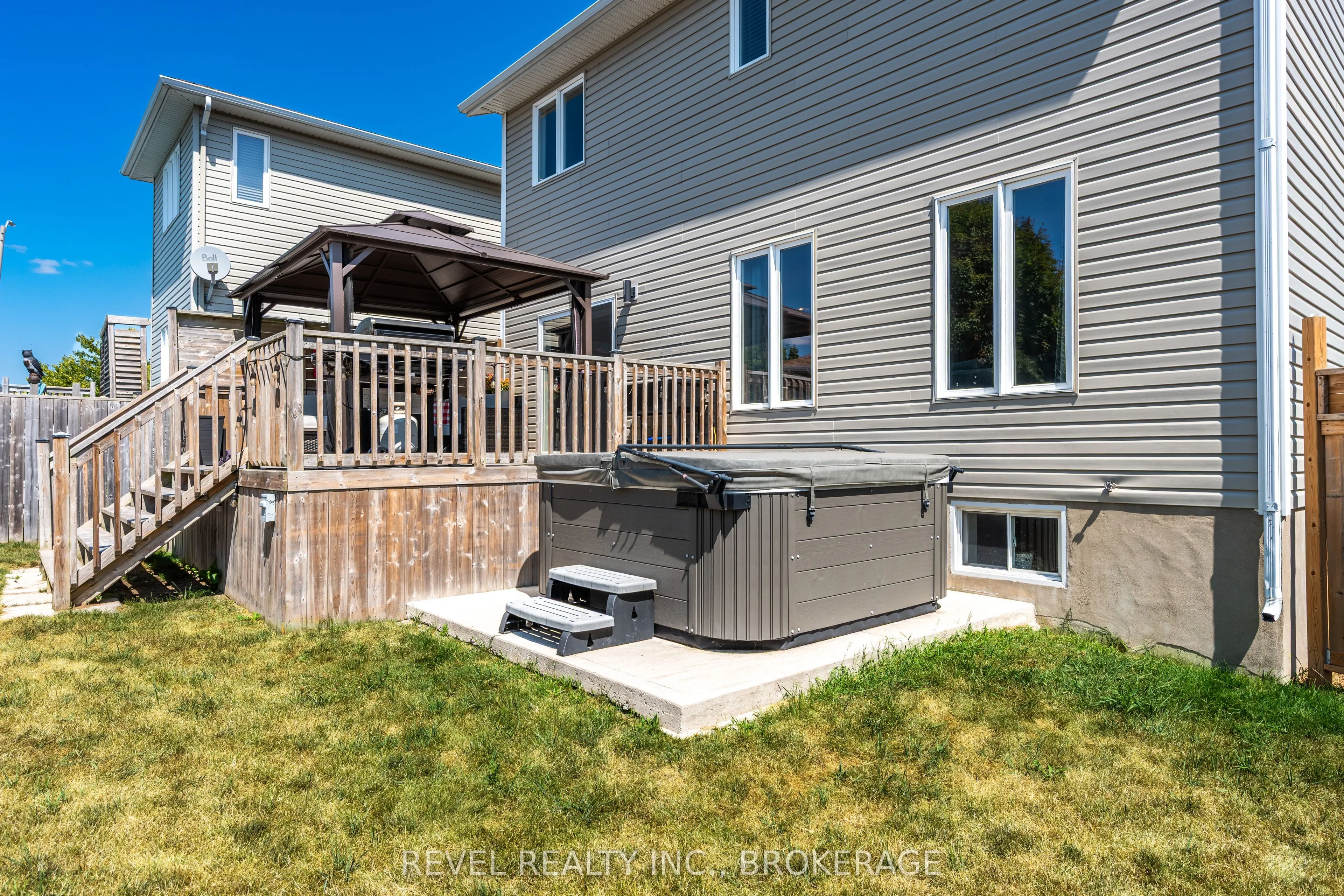 102 Mcdonough Crescent