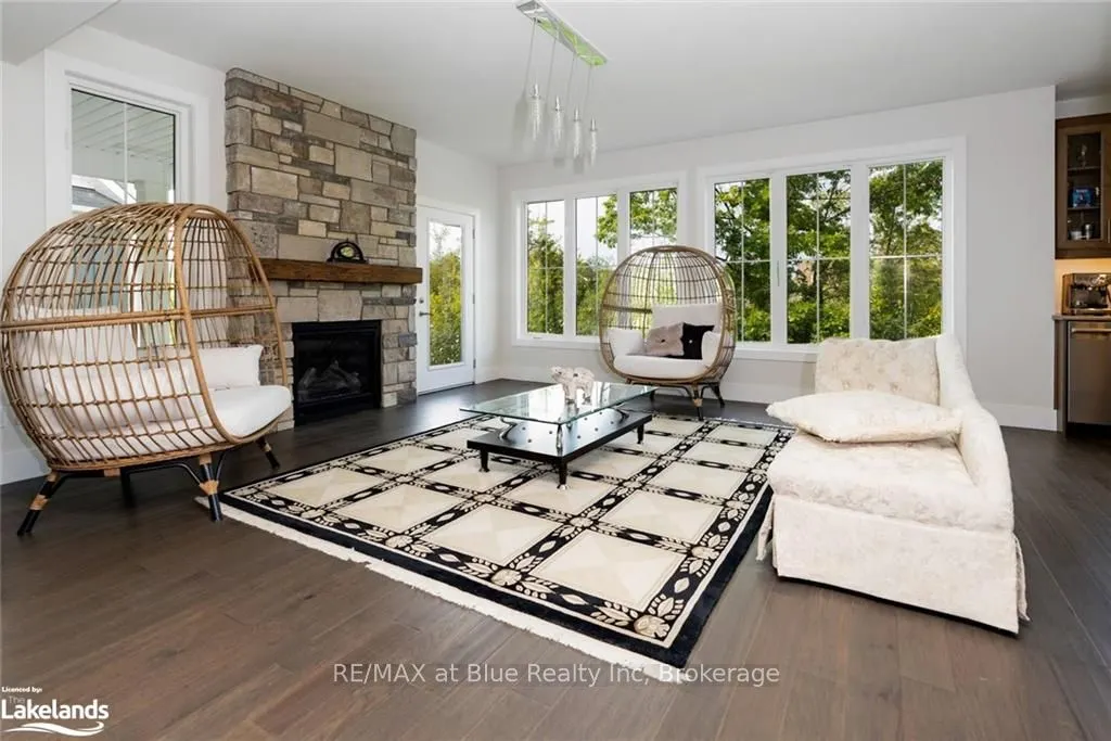 364 Yellow Birch Crescent