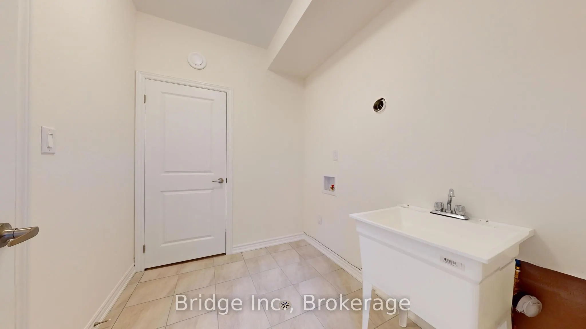 12 Hillcroft Way