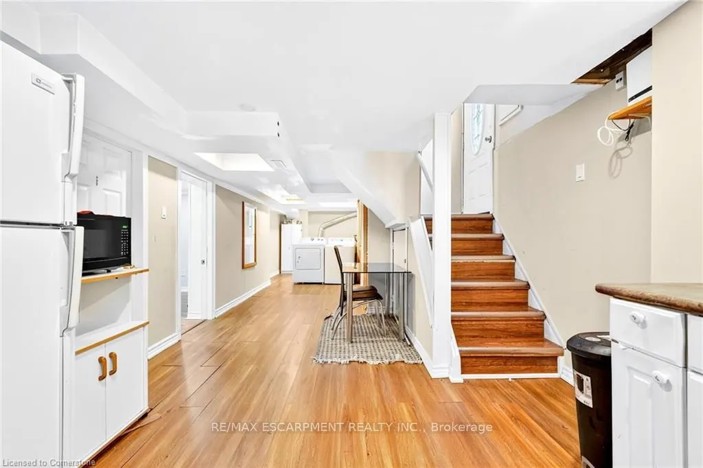 111 Leland Street