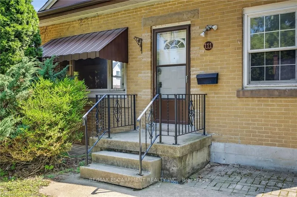 111 Leland Street