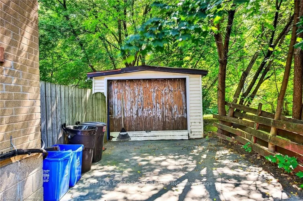 111 Leland Street