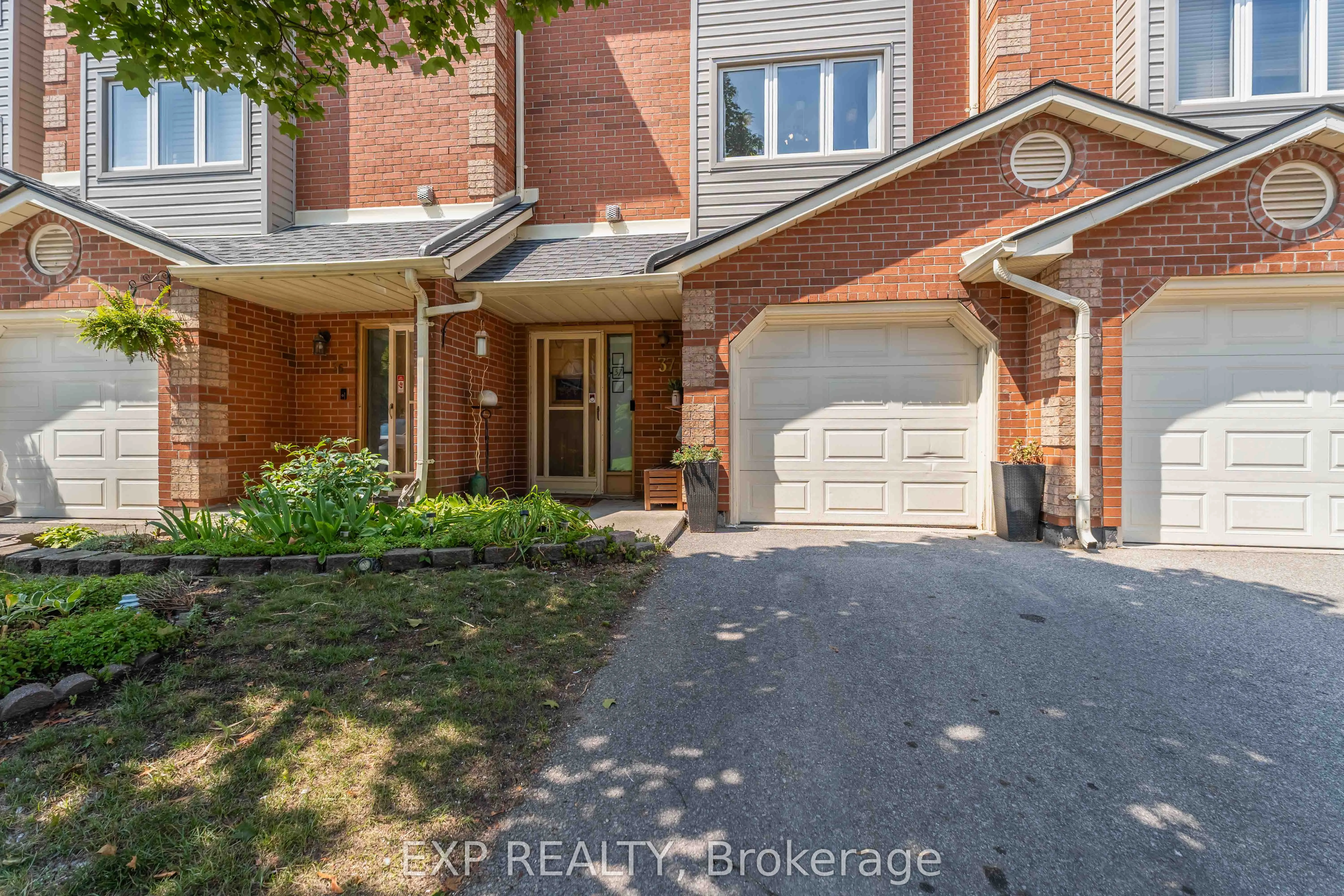 72 Stone Church Road W, #37