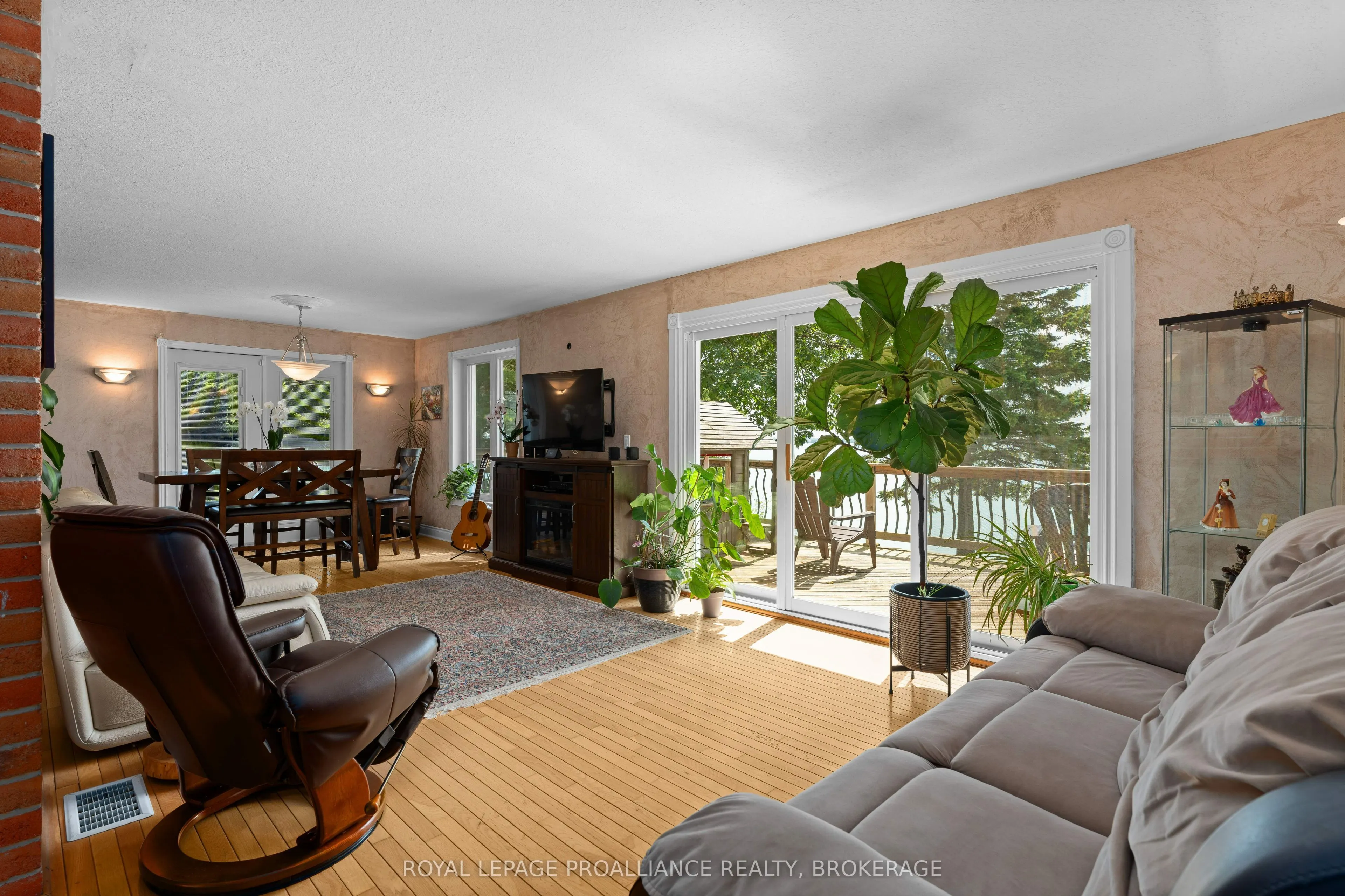 182 Nicholson Point Road