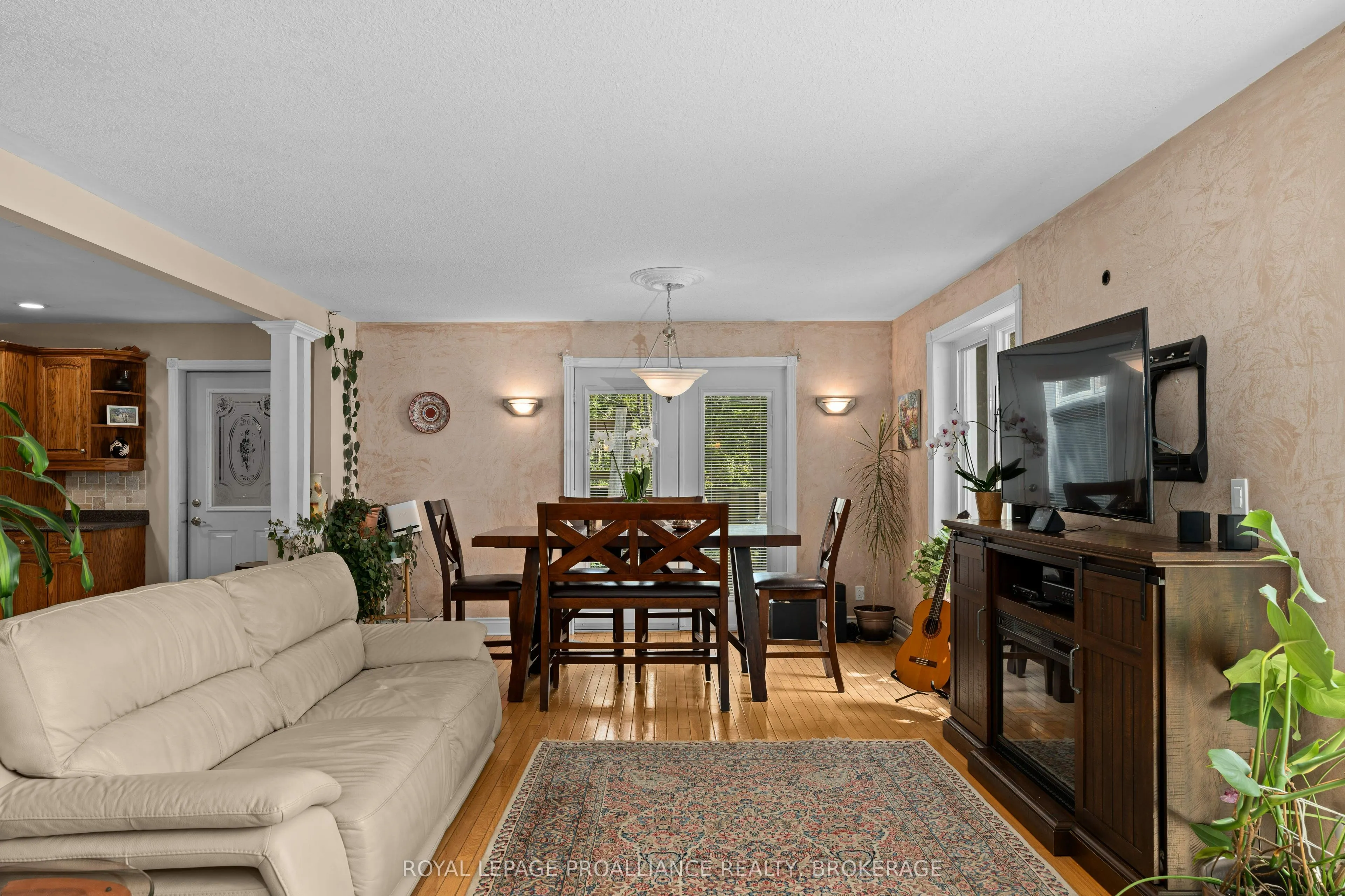 182 Nicholson Point Road