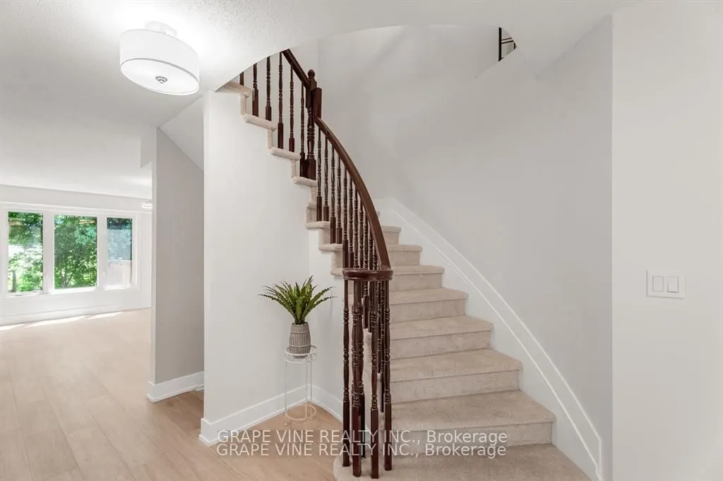 564 Aberfoyle Circle