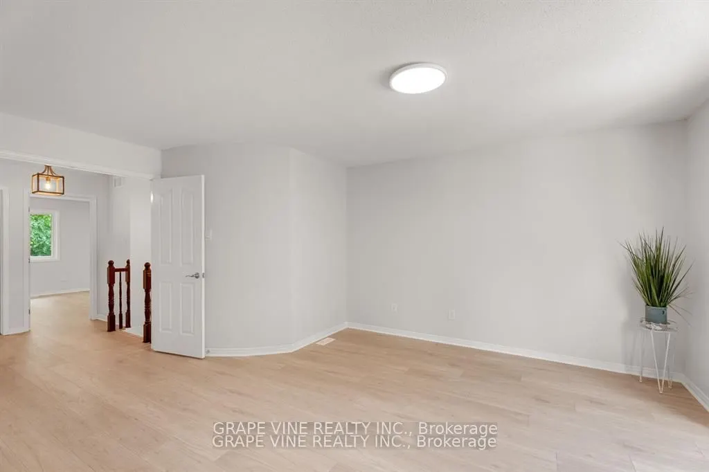 564 Aberfoyle Circle