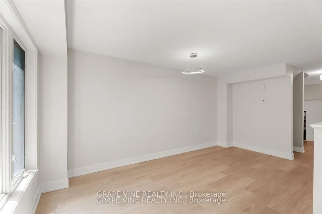 564 Aberfoyle Circle