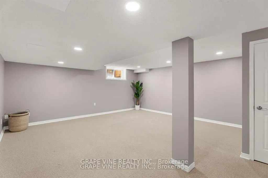 564 Aberfoyle Circle