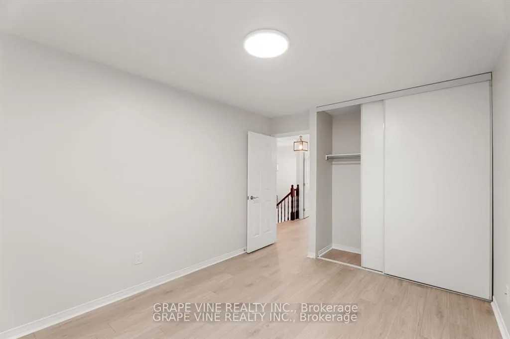 564 Aberfoyle Circle